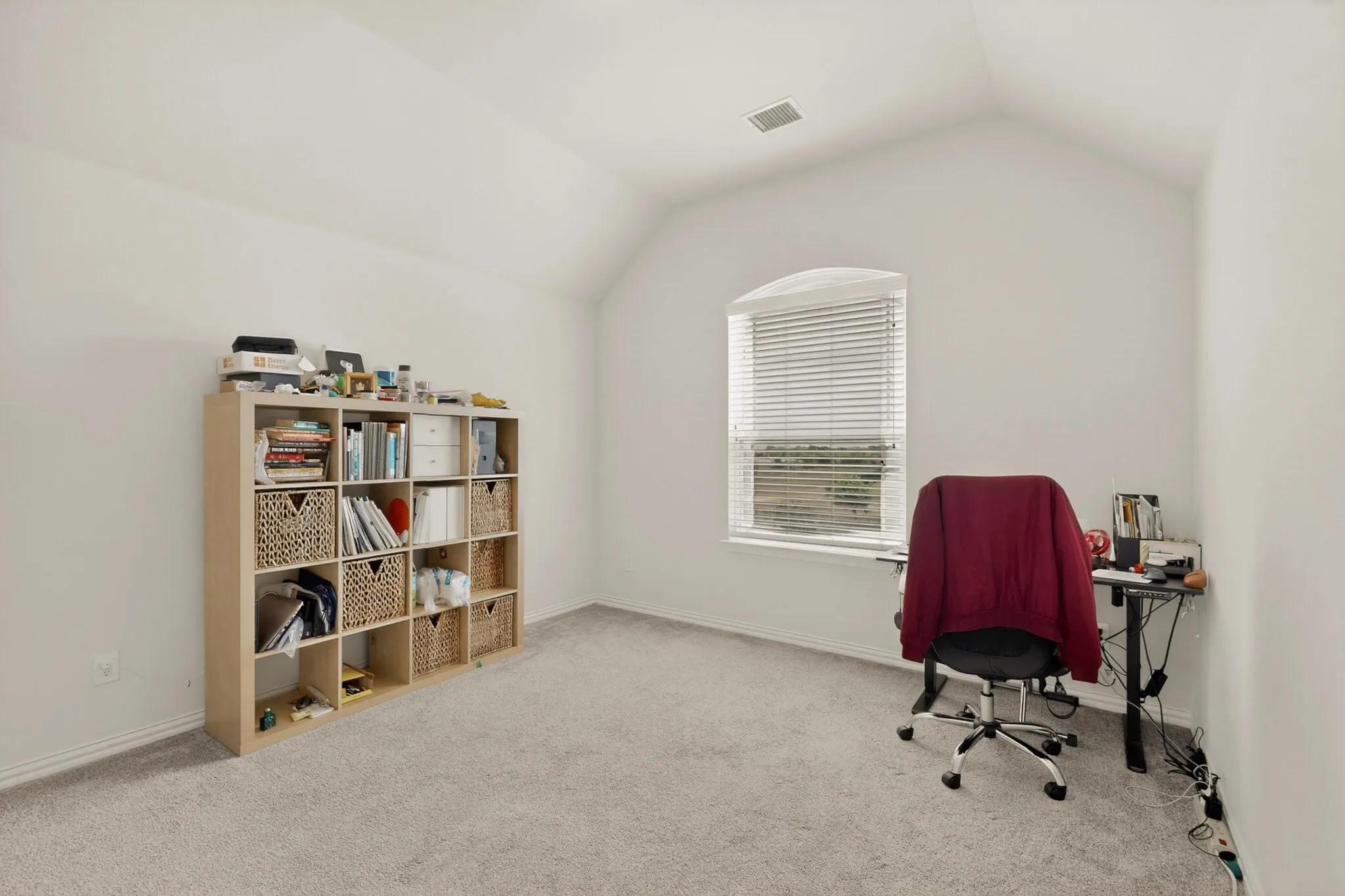 Single Family Residence For Sale in Tarrant County , 1296 Pleasant Run Drive, Haslet, Texas 76052, 6 Bedroom, 4 Bathroom, 3 Garage spaces, 4,419 Sqft, built in 2021, mls#21285651, Real Estate Agent in Haslet, Homes For Sale in Tarrant county, Homes For Sale in Haslet, Realtor in Haslet Texas, Real Estate Brokerage Independent Realty Texas, Luminita Cordes Realtor