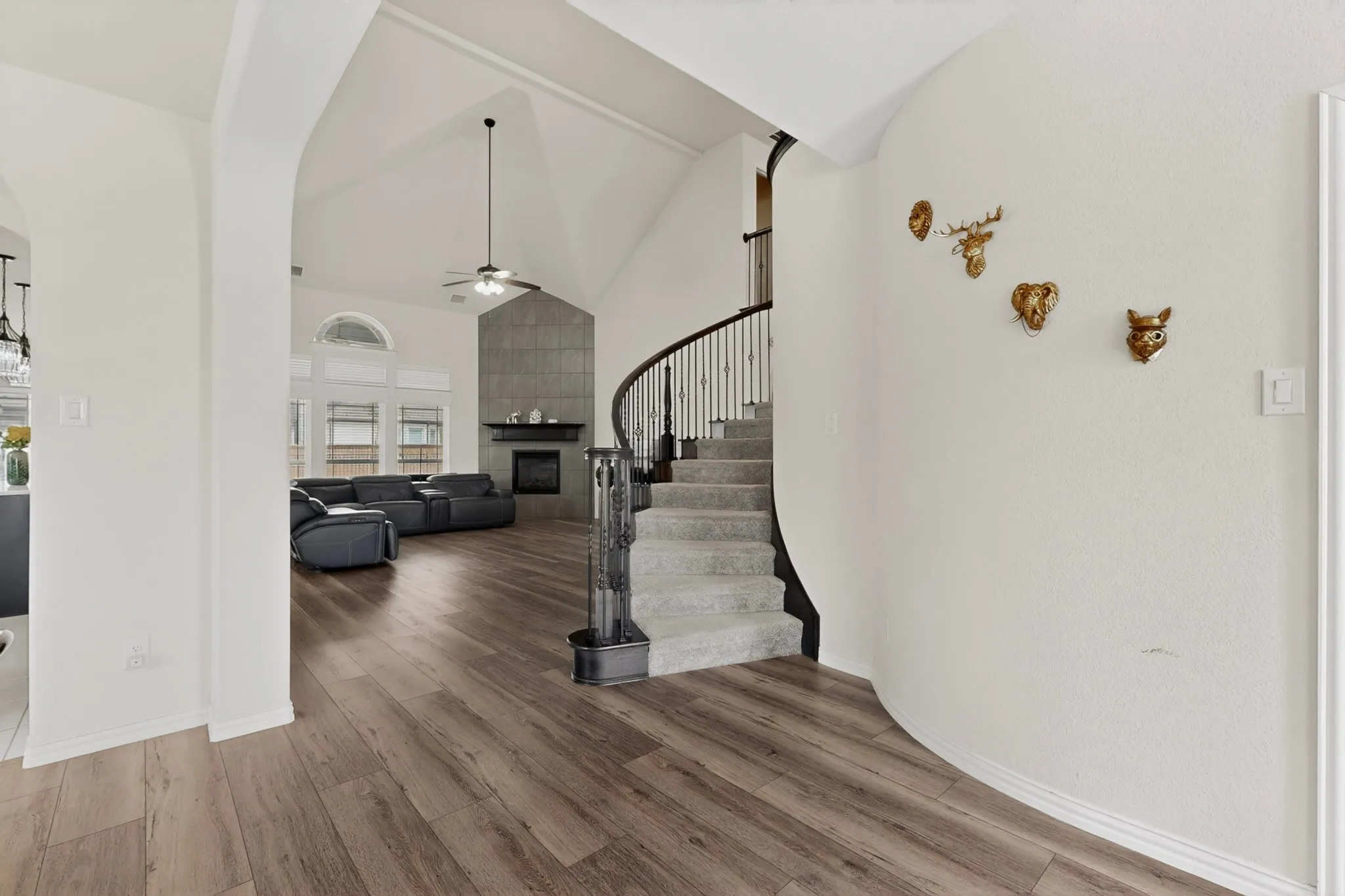 Single Family Residence For Sale in Tarrant County , 1296 Pleasant Run Drive, Haslet, Texas 76052, 6 Bedroom, 4 Bathroom, 3 Garage spaces, 4,419 Sqft, built in 2021, mls#21285651, Real Estate Agent in Haslet, Homes For Sale in Tarrant county, Homes For Sale in Haslet, Realtor in Haslet Texas, Real Estate Brokerage Independent Realty Texas, Luminita Cordes Realtor