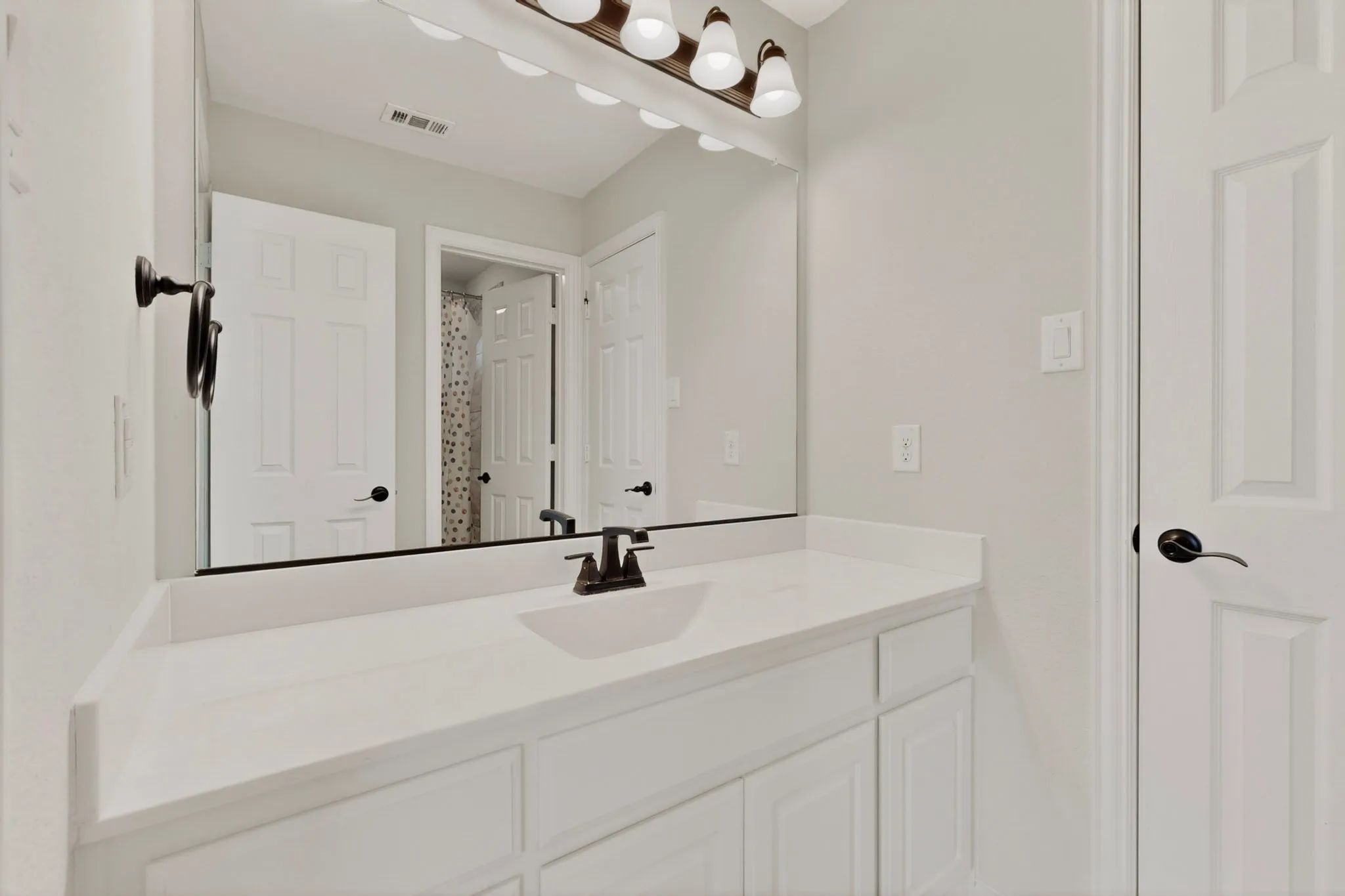 Single Family Residence For Sale in Tarrant County , 1296 Pleasant Run Drive, Haslet, Texas 76052, 6 Bedroom, 4 Bathroom, 3 Garage spaces, 4,419 Sqft, built in 2021, mls#21285651, Real Estate Agent in Haslet, Homes For Sale in Tarrant county, Homes For Sale in Haslet, Realtor in Haslet Texas, Real Estate Brokerage Independent Realty Texas, Luminita Cordes Realtor