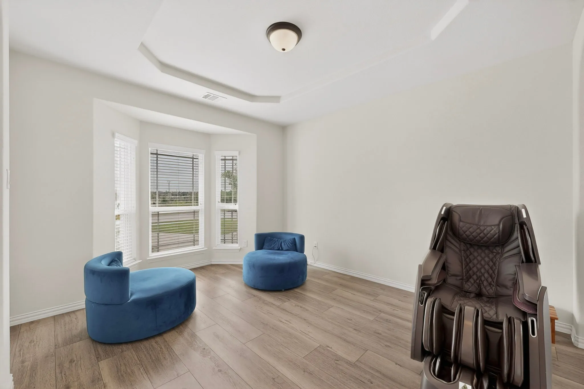 Single Family Residence For Sale in Tarrant County , 1296 Pleasant Run Drive, Haslet, Texas 76052, 6 Bedroom, 4 Bathroom, 3 Garage spaces, 4,419 Sqft, built in 2021, mls#21285651, Real Estate Agent in Haslet, Homes For Sale in Tarrant county, Homes For Sale in Haslet, Realtor in Haslet Texas, Real Estate Brokerage Independent Realty Texas, Luminita Cordes Realtor