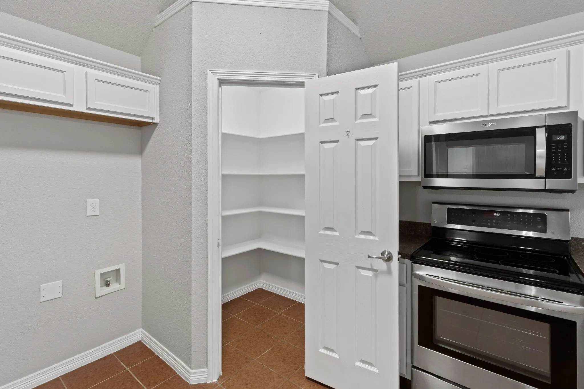 Single Family Residence For Sale in Parker County , 2213 Whitney Drive, Weatherford, Texas 76087, 4 Bedroom, 2 Bathroom, 2 Garage spaces, 1,897 Sqft, built in 2007, mls#21286160, Real Estate Agent in Weatherford, Homes For Sale in Parker county, Homes For Sale in Weatherford, Realtor in Weatherford Texas, Real Estate Brokerage Independent Realty Texas, Luminita Cordes Realtor