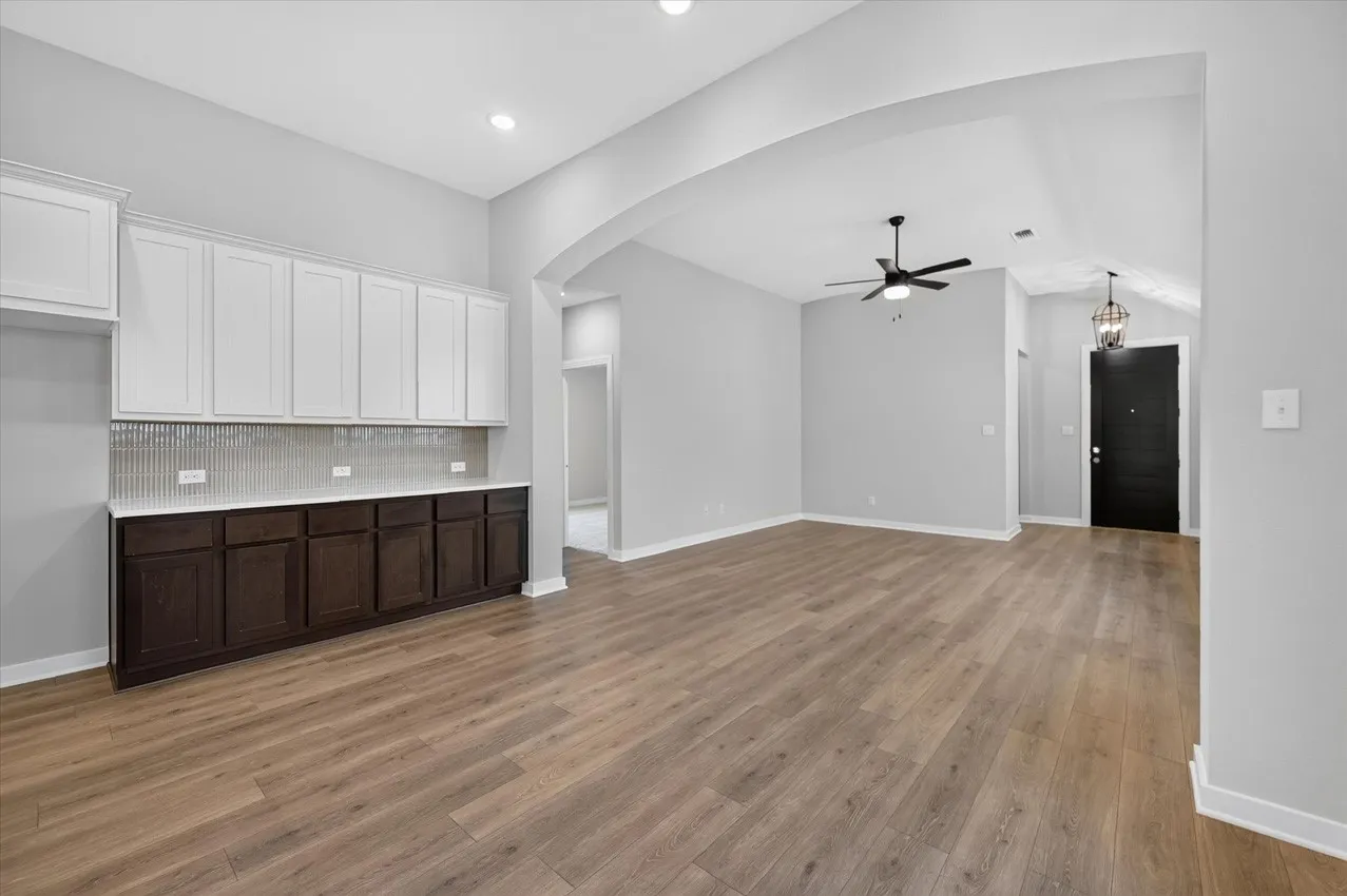 Single Family Residence For Sale in Grayson County , 3710 Southbend Drive, Denison, Texas 75020, 3 Bedroom, 2 Bathroom, 2 Garage spaces, 1,618 Sqft, built in 2026, mls#21286181, Real Estate Agent in Denison, Homes For Sale in Grayson county, Homes For Sale in Denison, Realtor in Denison Texas, Real Estate Brokerage Independent Realty Texas, Luminita Cordes Realtor