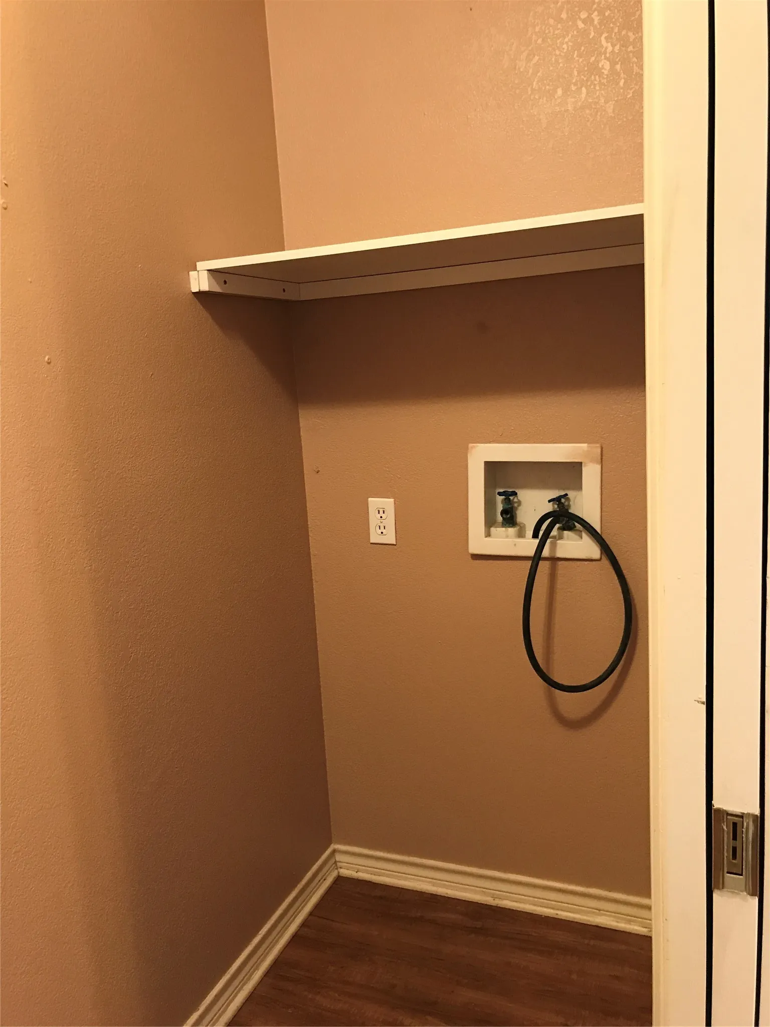 Single Family Residence For Sale in Wichita County , 3702 Alexandria Street, Wichita Falls, Texas 76310, 3 Bedroom, 2 Bathroom, 2 Garage spaces, 1,357 Sqft, built in 1988, mls#21286188, Real Estate Agent in Wichita Falls, Homes For Sale in Wichita county, Homes For Sale in Wichita Falls, Realtor in Wichita Falls Texas, Real Estate Brokerage Independent Realty Texas, Luminita Cordes Realtor