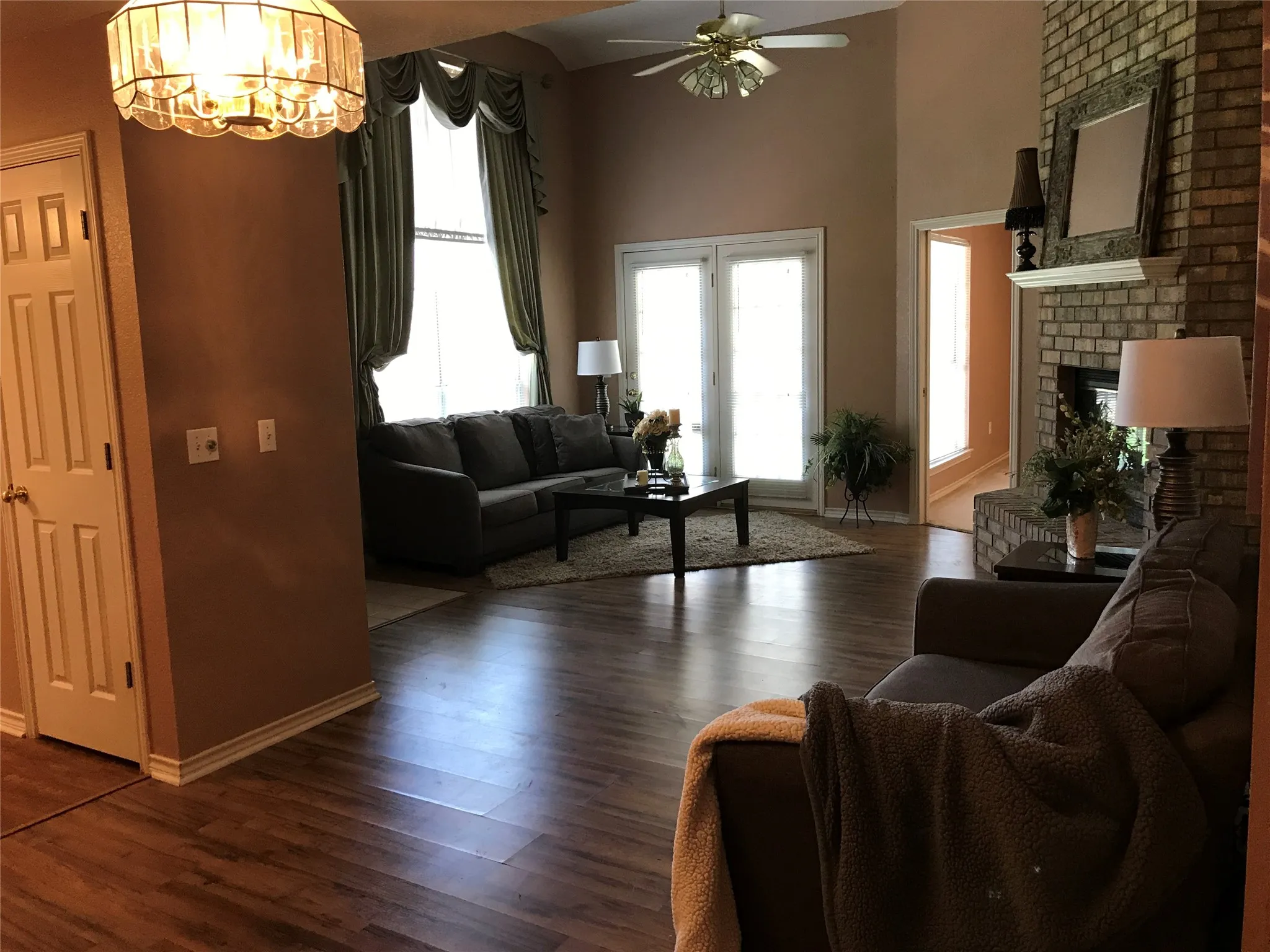 Single Family Residence For Sale in Wichita County , 3702 Alexandria Street, Wichita Falls, Texas 76310, 3 Bedroom, 2 Bathroom, 2 Garage spaces, 1,357 Sqft, built in 1988, mls#21286188, Real Estate Agent in Wichita Falls, Homes For Sale in Wichita county, Homes For Sale in Wichita Falls, Realtor in Wichita Falls Texas, Real Estate Brokerage Independent Realty Texas, Luminita Cordes Realtor
