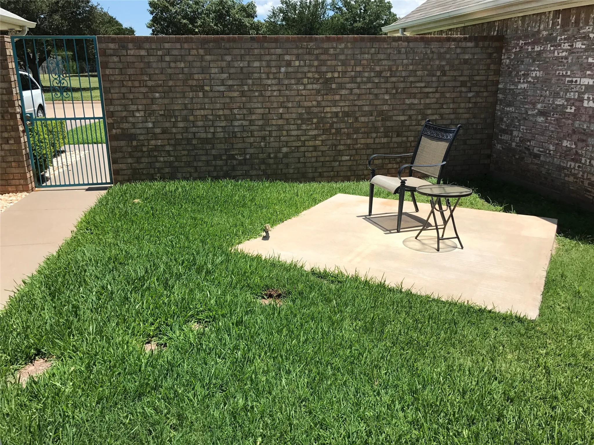 Single Family Residence For Sale in Wichita County , 3702 Alexandria Street, Wichita Falls, Texas 76310, 3 Bedroom, 2 Bathroom, 2 Garage spaces, 1,357 Sqft, built in 1988, mls#21286188, Real Estate Agent in Wichita Falls, Homes For Sale in Wichita county, Homes For Sale in Wichita Falls, Realtor in Wichita Falls Texas, Real Estate Brokerage Independent Realty Texas, Luminita Cordes Realtor