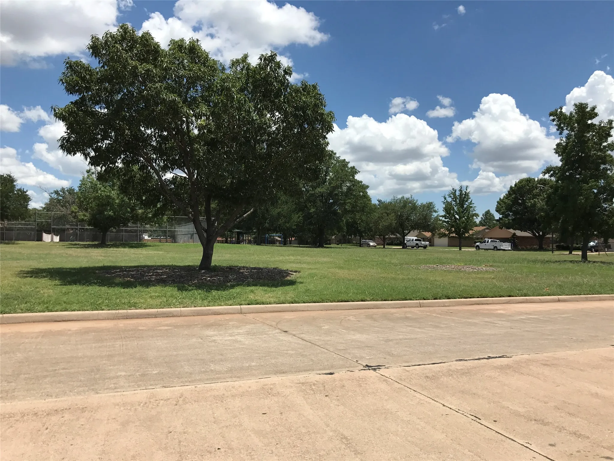 Single Family Residence For Sale in Wichita County , 3702 Alexandria Street, Wichita Falls, Texas 76310, 3 Bedroom, 2 Bathroom, 2 Garage spaces, 1,357 Sqft, built in 1988, mls#21286188, Real Estate Agent in Wichita Falls, Homes For Sale in Wichita county, Homes For Sale in Wichita Falls, Realtor in Wichita Falls Texas, Real Estate Brokerage Independent Realty Texas, Luminita Cordes Realtor