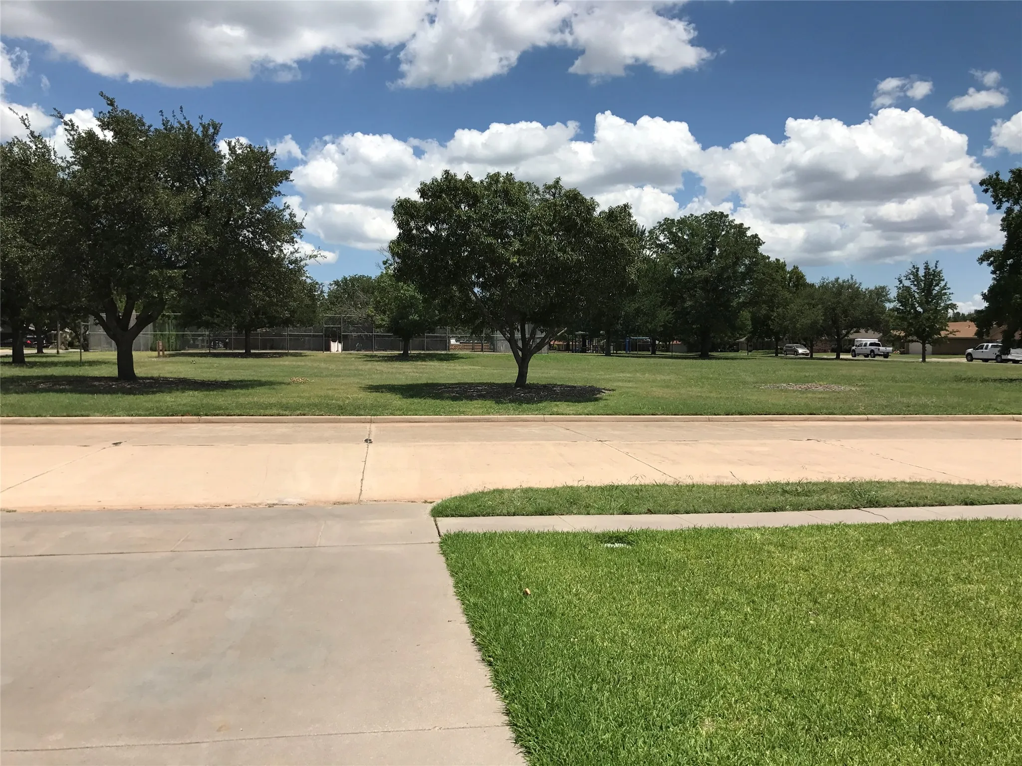 Single Family Residence For Sale in Wichita County , 3702 Alexandria Street, Wichita Falls, Texas 76310, 3 Bedroom, 2 Bathroom, 2 Garage spaces, 1,357 Sqft, built in 1988, mls#21286188, Real Estate Agent in Wichita Falls, Homes For Sale in Wichita county, Homes For Sale in Wichita Falls, Realtor in Wichita Falls Texas, Real Estate Brokerage Independent Realty Texas, Luminita Cordes Realtor