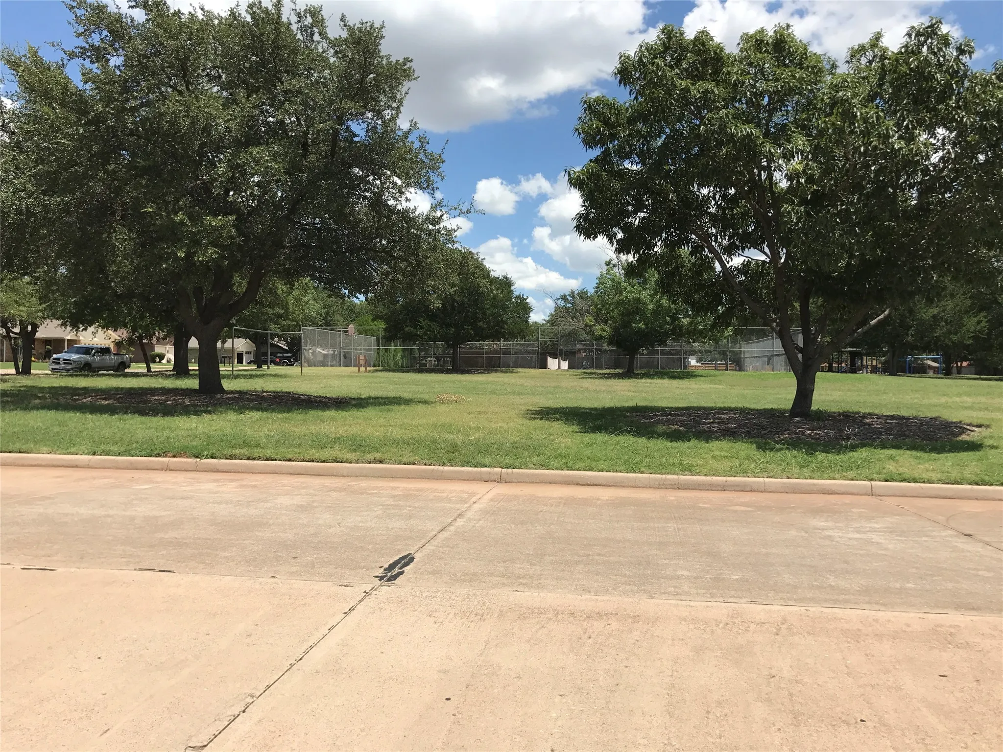 Single Family Residence For Sale in Wichita County , 3702 Alexandria Street, Wichita Falls, Texas 76310, 3 Bedroom, 2 Bathroom, 2 Garage spaces, 1,357 Sqft, built in 1988, mls#21286188, Real Estate Agent in Wichita Falls, Homes For Sale in Wichita county, Homes For Sale in Wichita Falls, Realtor in Wichita Falls Texas, Real Estate Brokerage Independent Realty Texas, Luminita Cordes Realtor