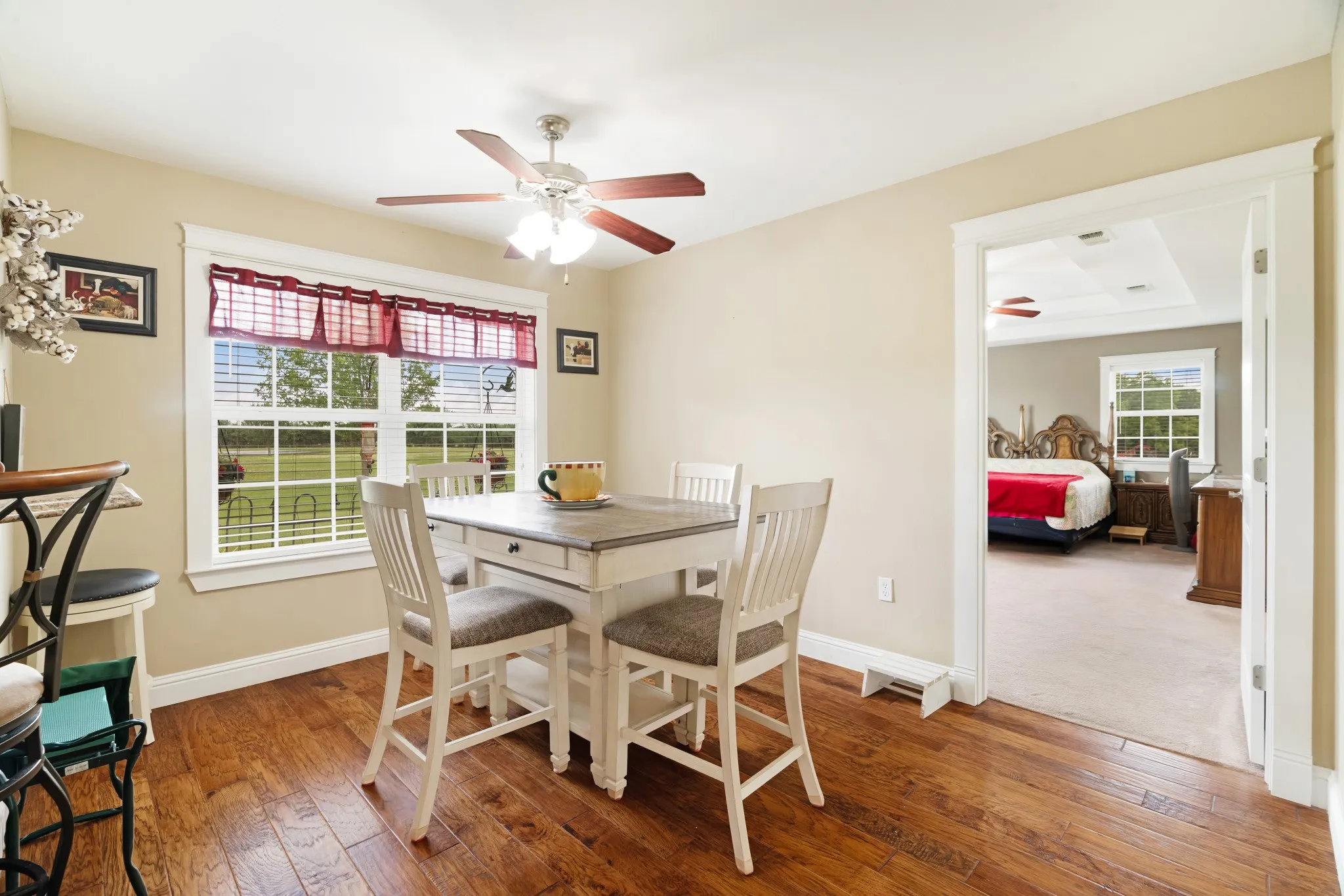 Single Family Residence For Sale in Lamar County , 4141 Farm Road 2820, Sumner, Texas 75486, 3 Bedrooms, 3 Bathrooms, 2 Garage spaces, 3,602 Sqft, built in 2009, Price $849,000, mls#21286109, Real Estate Agent in Sumner, Homes For Sale in Lamar county, Homes For Sale in Sumner, Realtor in Sumner Texas, Real Estate Brokerage Independent Realty Texas, Luminita Cordes Realtor
