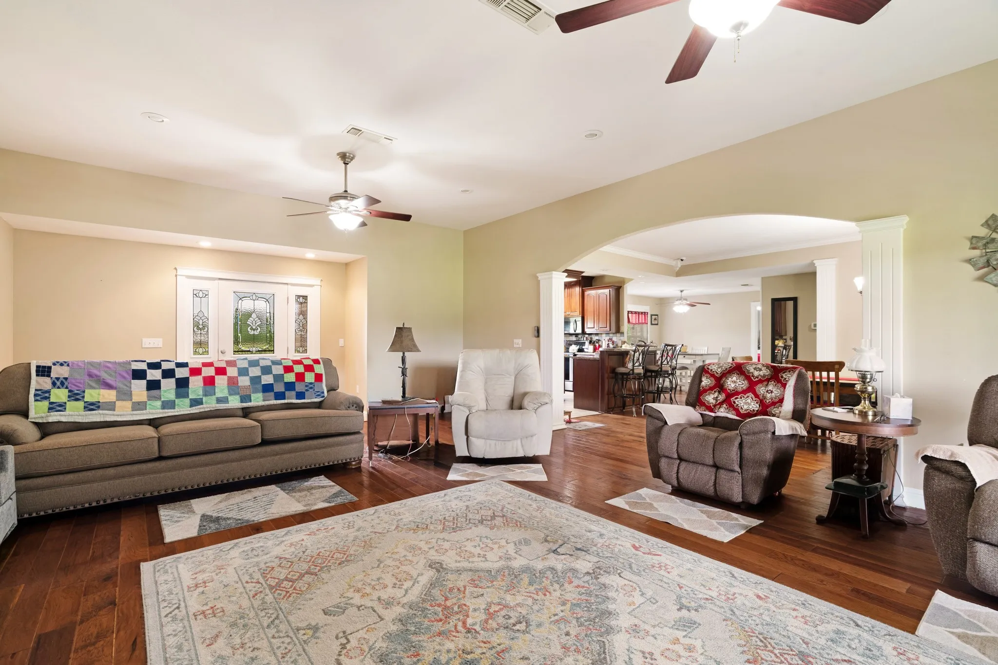 Single Family Residence For Sale in Lamar County , 4141 Farm Road 2820, Sumner, Texas 75486, 3 Bedrooms, 3 Bathrooms, 2 Garage spaces, 3,602 Sqft, built in 2009, Price $849,000, mls#21286109, Real Estate Agent in Sumner, Homes For Sale in Lamar county, Homes For Sale in Sumner, Realtor in Sumner Texas, Real Estate Brokerage Independent Realty Texas, Luminita Cordes Realtor