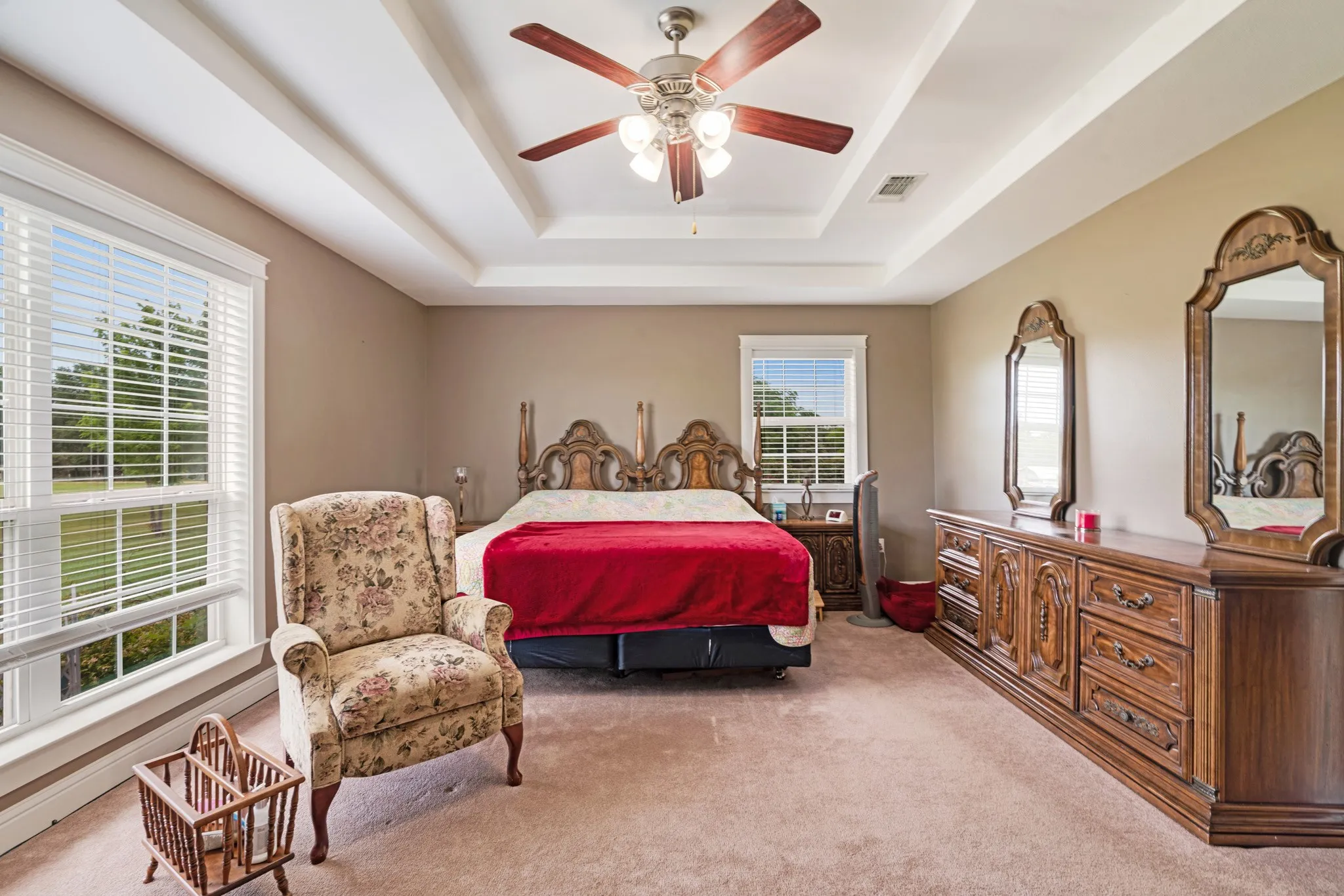 Single Family Residence For Sale in Lamar County , 4141 Farm Road 2820, Sumner, Texas 75486, 3 Bedrooms, 3 Bathrooms, 2 Garage spaces, 3,602 Sqft, built in 2009, Price $849,000, mls#21286109, Real Estate Agent in Sumner, Homes For Sale in Lamar county, Homes For Sale in Sumner, Realtor in Sumner Texas, Real Estate Brokerage Independent Realty Texas, Luminita Cordes Realtor