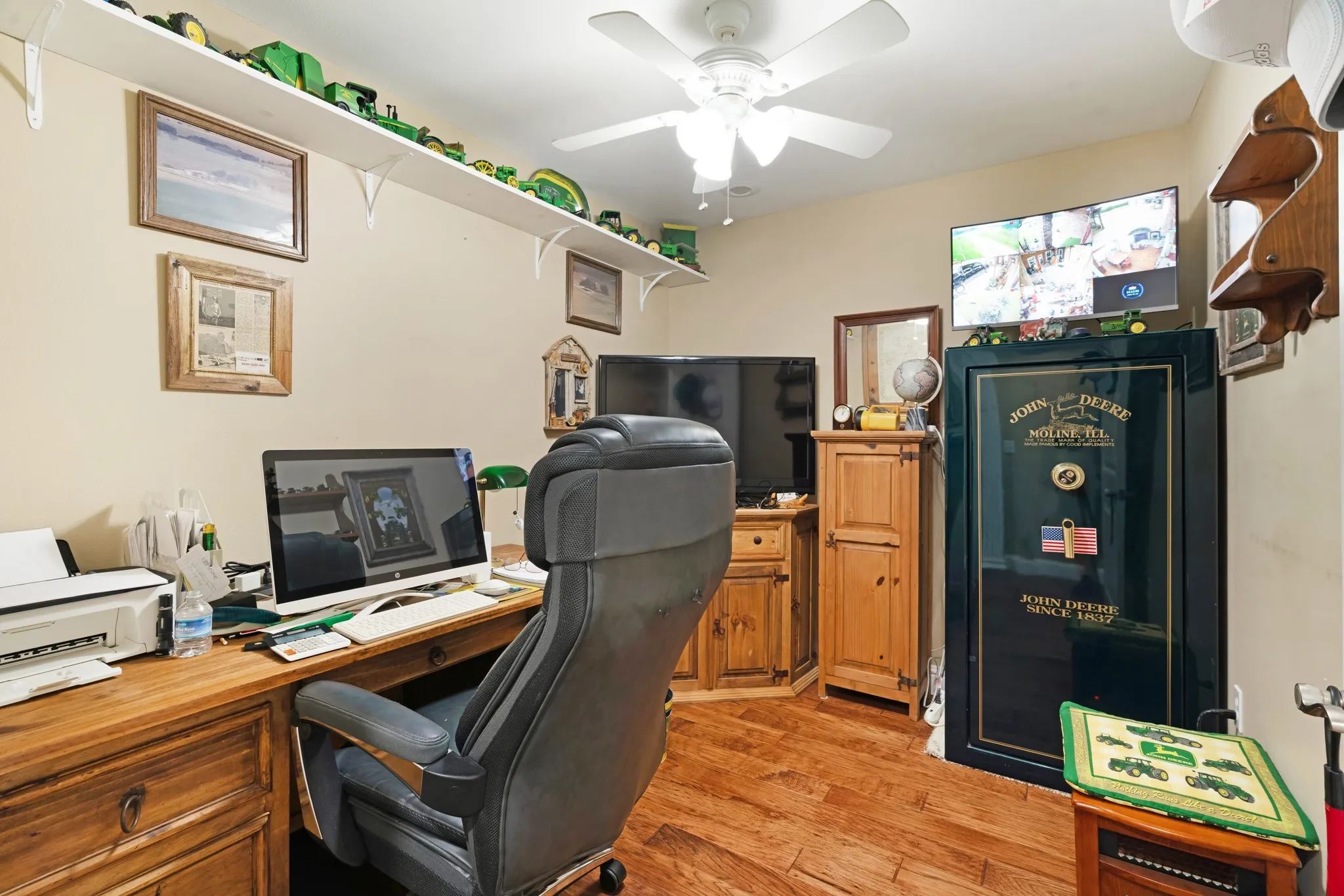 Single Family Residence For Sale in Lamar County , 4141 Farm Road 2820, Sumner, Texas 75486, 3 Bedrooms, 3 Bathrooms, 2 Garage spaces, 3,602 Sqft, built in 2009, Price $849,000, mls#21286109, Real Estate Agent in Sumner, Homes For Sale in Lamar county, Homes For Sale in Sumner, Realtor in Sumner Texas, Real Estate Brokerage Independent Realty Texas, Luminita Cordes Realtor