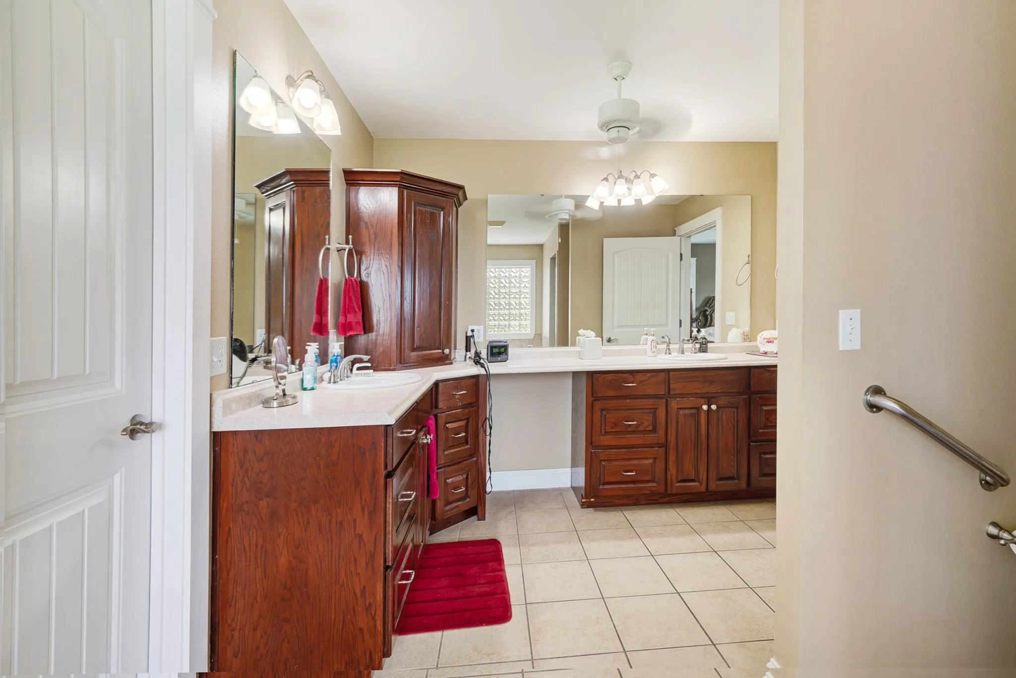 Single Family Residence For Sale in Lamar County , 4141 Farm Road 2820, Sumner, Texas 75486, 3 Bedrooms, 3 Bathrooms, 2 Garage spaces, 3,602 Sqft, built in 2009, Price $849,000, mls#21286109, Real Estate Agent in Sumner, Homes For Sale in Lamar county, Homes For Sale in Sumner, Realtor in Sumner Texas, Real Estate Brokerage Independent Realty Texas, Luminita Cordes Realtor