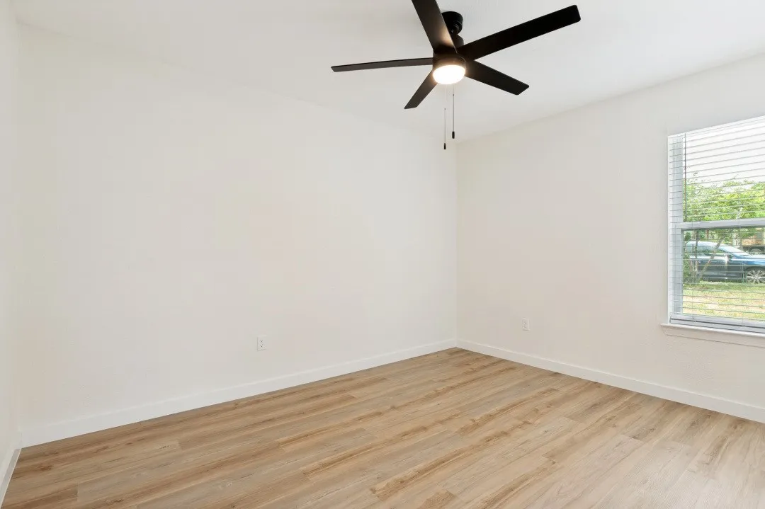 Single Family Residence For Rent in Tarrant County , 109 Sunset Drive, Euless, Texas 76040, 3 Bedroom, 2 Bathroom, Garage spaces, 1,275 Sqft, built in 1970, mls#21286183, Real Estate Agent in Euless, Homes For Rent in Tarrant county, Homes For Rent in Euless, Realtor in Euless Texas, Real Estate Brokerage Independent Realty Texas, Luminita Cordes Realtor