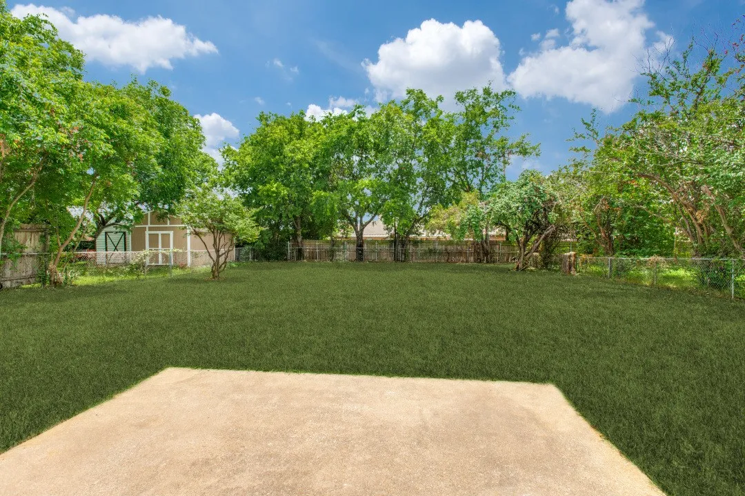 Single Family Residence For Rent in Tarrant County , 109 Sunset Drive, Euless, Texas 76040, 3 Bedroom, 2 Bathroom, Garage spaces, 1,275 Sqft, built in 1970, mls#21286183, Real Estate Agent in Euless, Homes For Rent in Tarrant county, Homes For Rent in Euless, Realtor in Euless Texas, Real Estate Brokerage Independent Realty Texas, Luminita Cordes Realtor