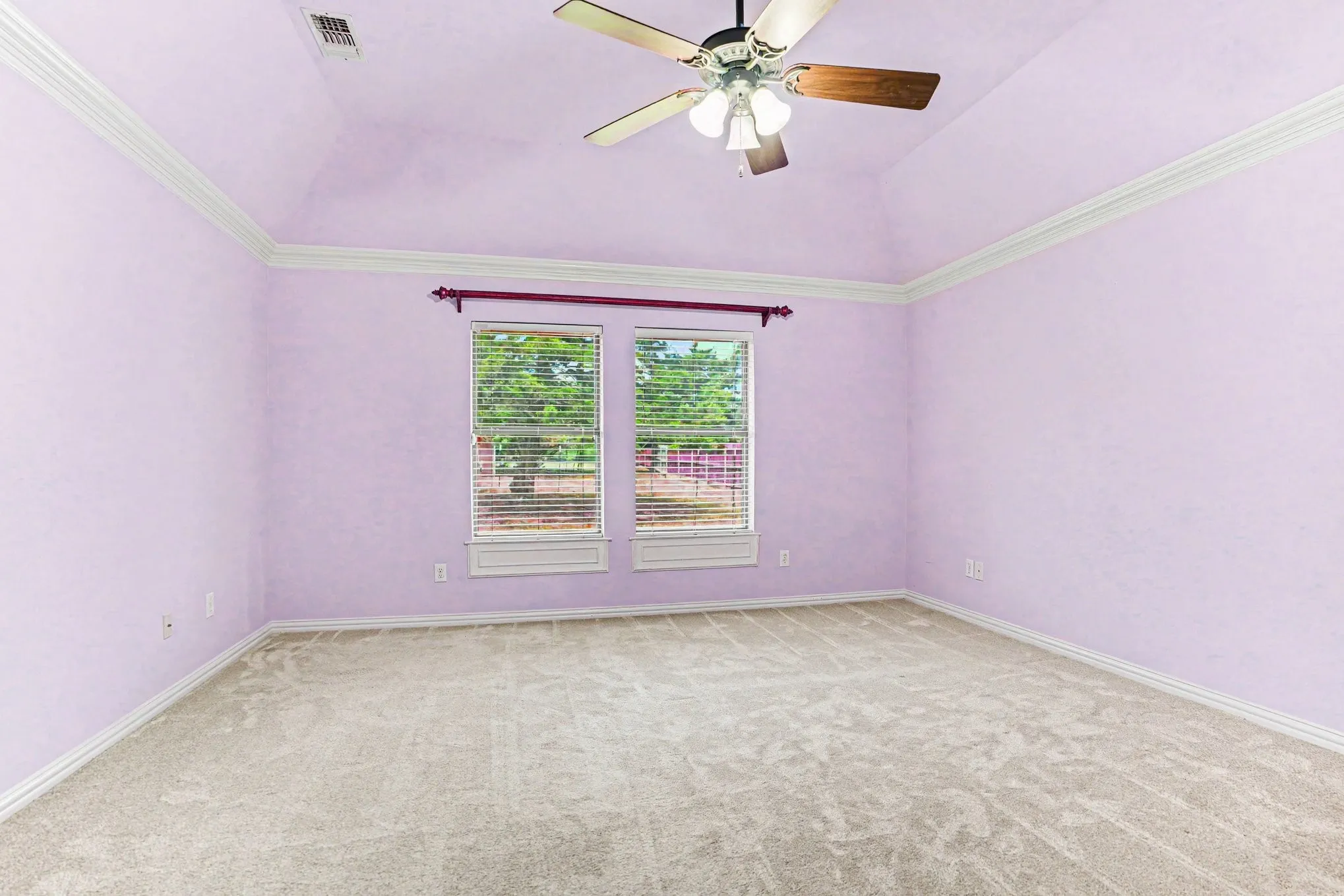 Single Family Residence For Sale in Ellis County , 3951 Joe Wilson Road, Midlothian, Texas 76065, 3 Bedrooms, 3 Bathrooms, 2 Garage spaces, 2,466 Sqft, built in 2000, Price $545,000, mls#21284032, Real Estate Agent in Midlothian, Homes For Sale in Ellis county, Homes For Sale in Midlothian, Realtor in Midlothian Texas, Real Estate Brokerage Independent Realty Texas, Luminita Cordes Realtor