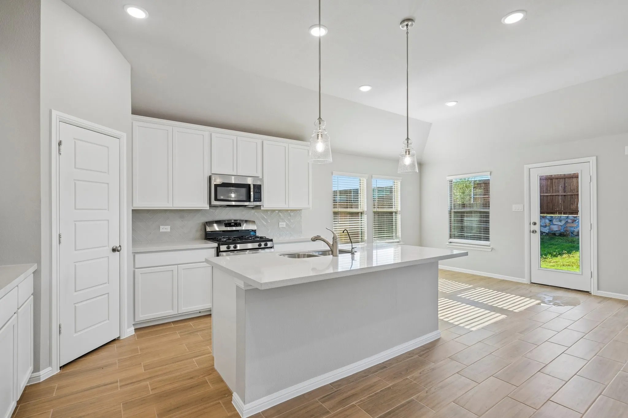 Single Family Residence For Sale in Collin County , 772 Grand Dale Drive, Lavon, Texas 75166, 4 Bedroom, 3 Bathroom, 2 Garage spaces, 2,184 Sqft, built in 2026, mls#21256931, Real Estate Agent in Lavon, Homes For Sale in Collin county, Homes For Sale in Lavon, Realtor in Lavon Texas, Real Estate Brokerage Independent Realty Texas, Luminita Cordes Realtor