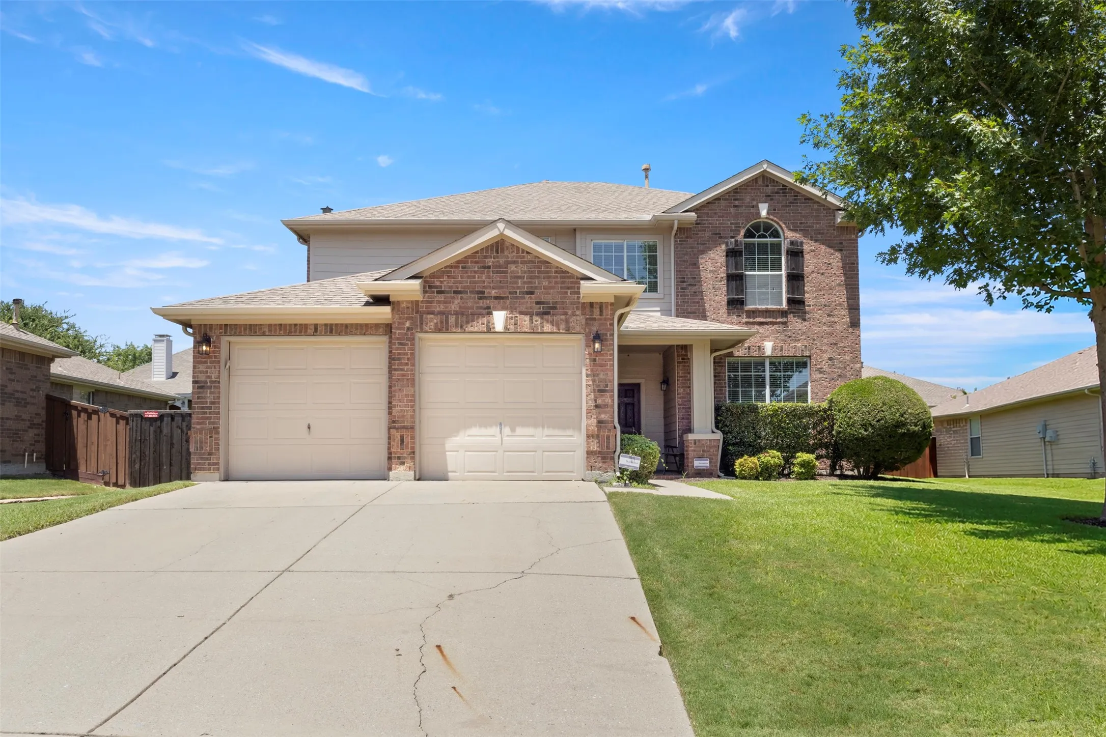 Single Family Residence For Sale in Collin County , 1203 Iron Horse Street, Wylie, Texas 75098, 4 Bedroom, 3 Bathroom, 2 Garage spaces, 3,083 Sqft, built in 2006, mls#21286219, Real Estate Agent in Wylie, Homes For Sale in Collin county, Homes For Sale in Wylie, Realtor in Wylie Texas, Real Estate Brokerage Independent Realty Texas, Luminita Cordes Realtor