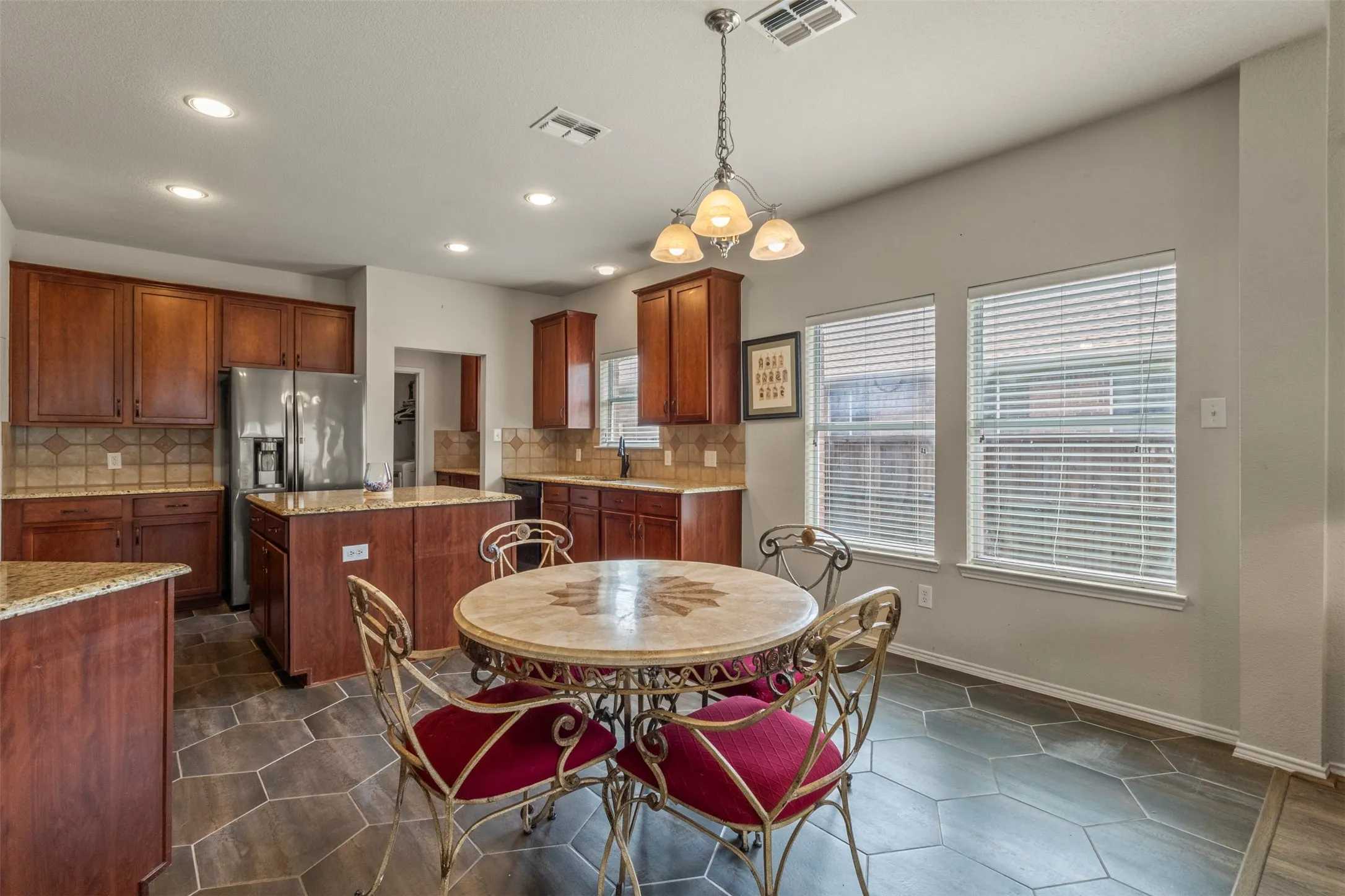 Single Family Residence For Sale in Collin County , 1203 Iron Horse Street, Wylie, Texas 75098, 4 Bedroom, 3 Bathroom, 2 Garage spaces, 3,083 Sqft, built in 2006, mls#21286219, Real Estate Agent in Wylie, Homes For Sale in Collin county, Homes For Sale in Wylie, Realtor in Wylie Texas, Real Estate Brokerage Independent Realty Texas, Luminita Cordes Realtor