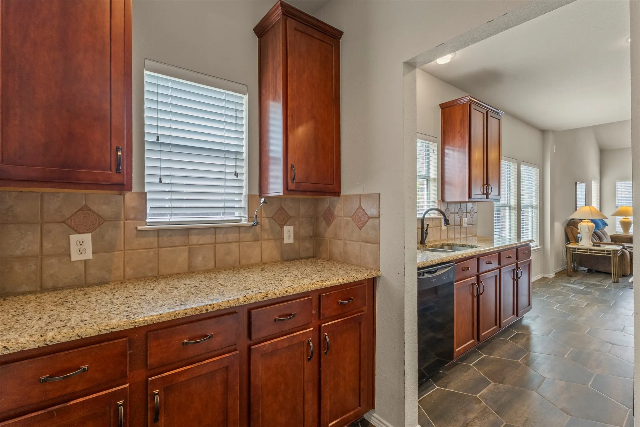 Single Family Residence For Sale in Collin County , 1203 Iron Horse Street, Wylie, Texas 75098, 4 Bedroom, 3 Bathroom, 2 Garage spaces, 3,083 Sqft, built in 2006, mls#21286219, Real Estate Agent in Wylie, Homes For Sale in Collin county, Homes For Sale in Wylie, Realtor in Wylie Texas, Real Estate Brokerage Independent Realty Texas, Luminita Cordes Realtor