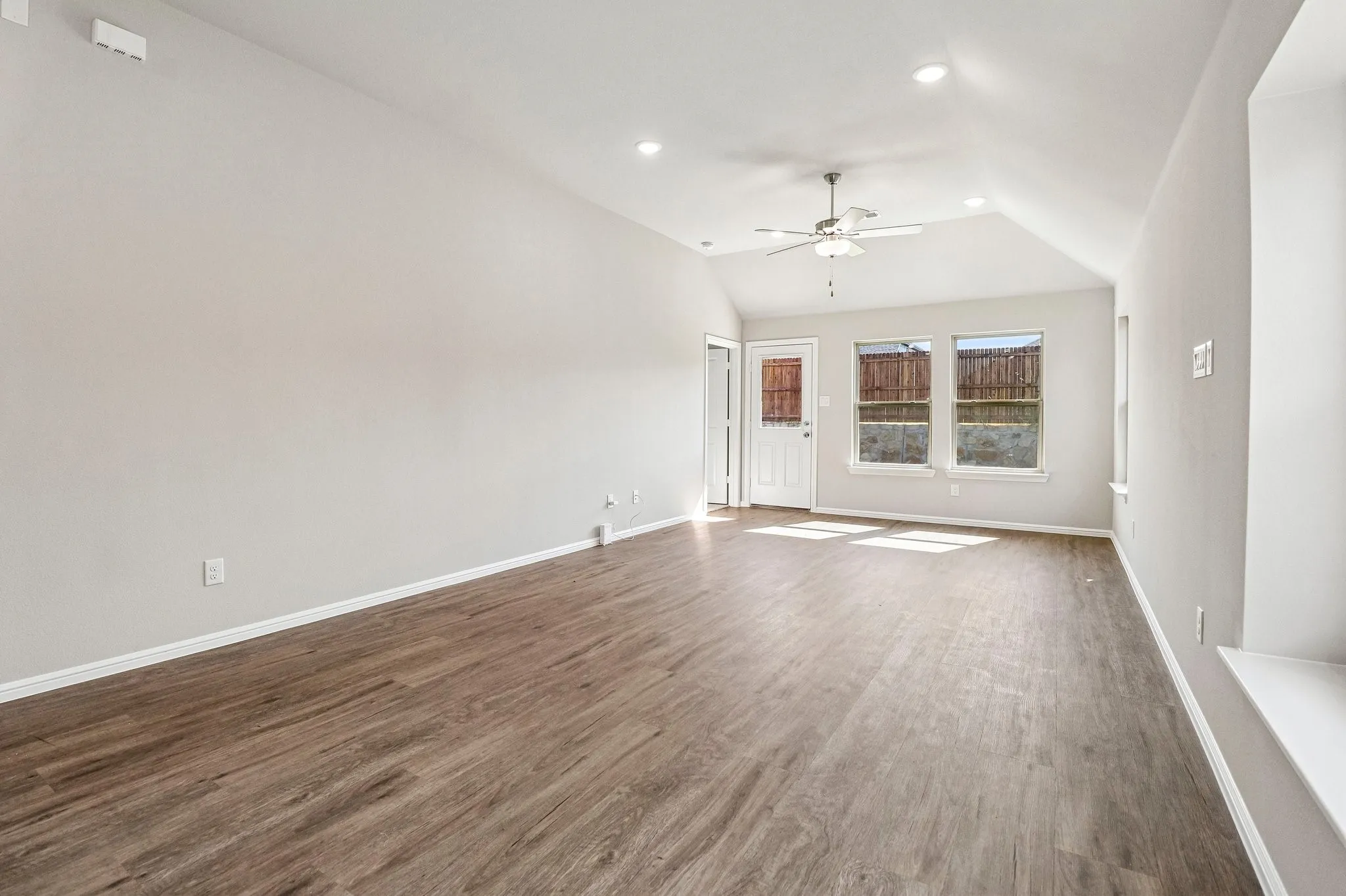 Single Family Residence For Sale in Collin County , 468 Tender Summit, Lavon, Texas 75166, 3 Bedroom, 2 Bathroom, 2 Garage spaces, 1,649 Sqft, built in 2026, mls#21271934, Real Estate Agent in Lavon, Homes For Sale in Collin county, Homes For Sale in Lavon, Realtor in Lavon Texas, Real Estate Brokerage Independent Realty Texas, Luminita Cordes Realtor