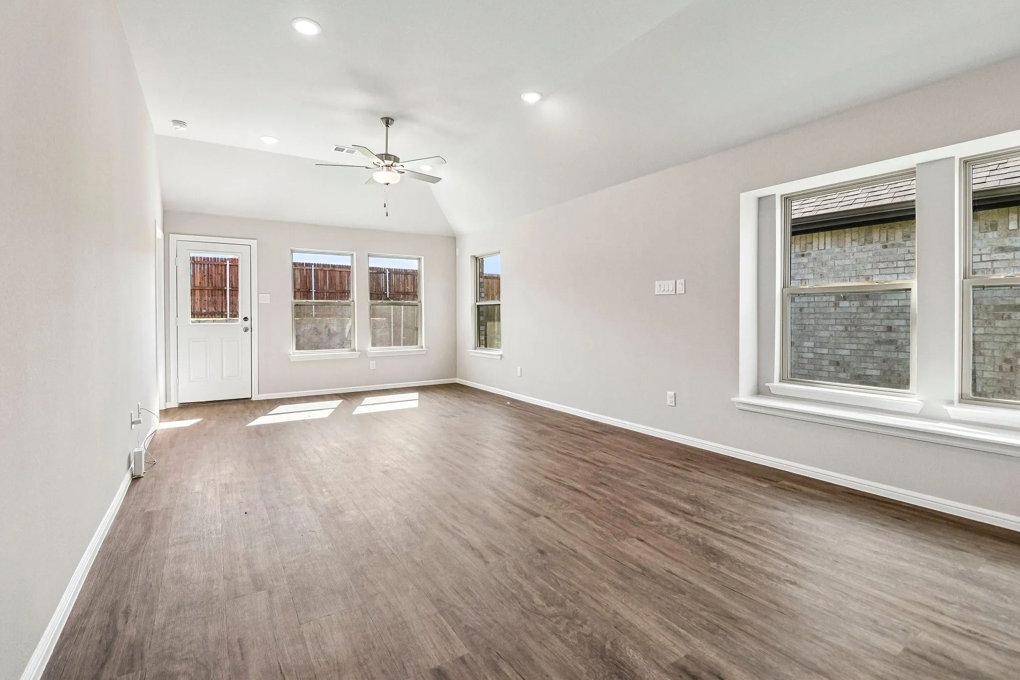 Single Family Residence For Sale in Collin County , 468 Tender Summit, Lavon, Texas 75166, 3 Bedroom, 2 Bathroom, 2 Garage spaces, 1,649 Sqft, built in 2026, mls#21271934, Real Estate Agent in Lavon, Homes For Sale in Collin county, Homes For Sale in Lavon, Realtor in Lavon Texas, Real Estate Brokerage Independent Realty Texas, Luminita Cordes Realtor