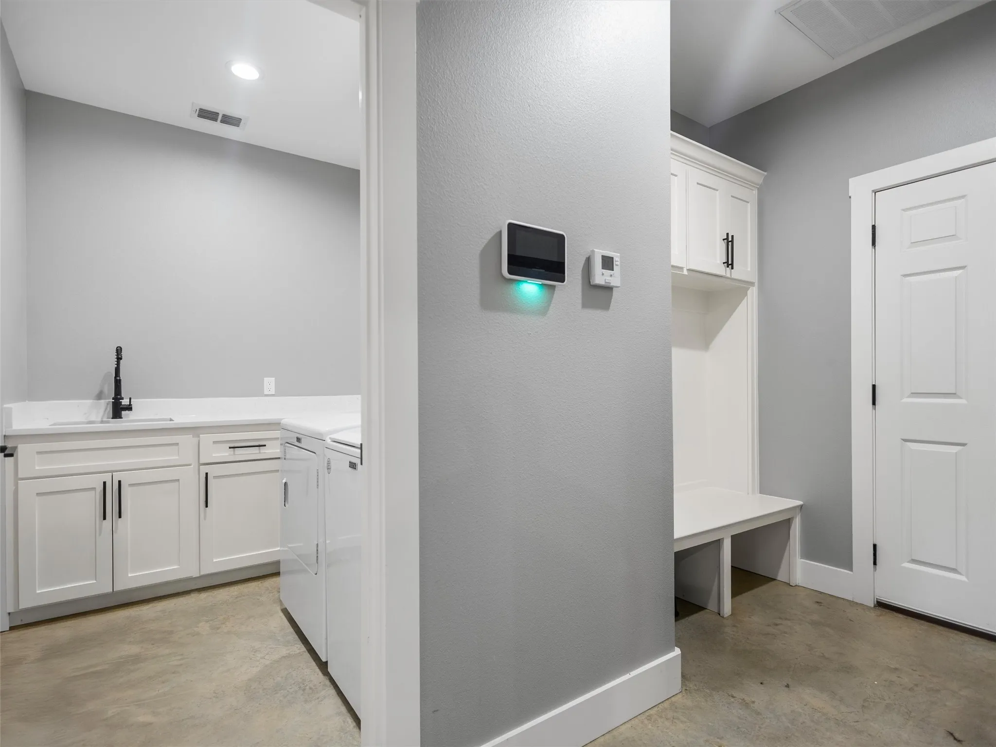 Single Family Residence For Sale in Upshur County , 1562 N Willow Oak Road, Gladewater, Texas 75647, 3 Bedrooms, 2 Bathrooms, 2 Garage spaces, 1,749 Sqft, built in 2024, Price $399,900, mls#21286247, Real Estate Agent in Gladewater, Homes For Sale in Upshur county, Homes For Sale in Gladewater, Realtor in Gladewater Texas, Real Estate Brokerage Independent Realty Texas, Luminita Cordes Realtor