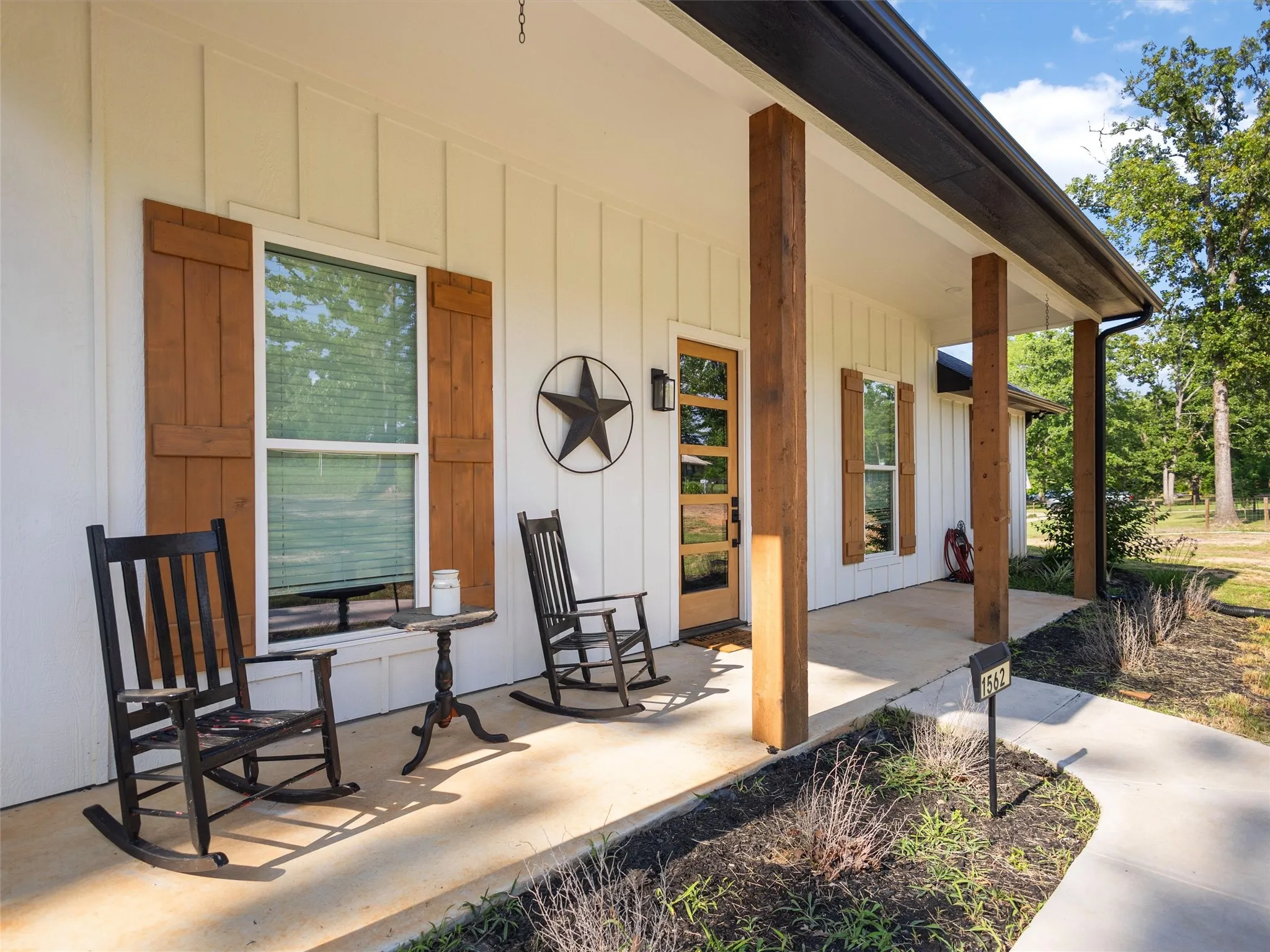 Single Family Residence For Sale in Upshur County , 1562 N Willow Oak Road, Gladewater, Texas 75647, 3 Bedrooms, 2 Bathrooms, 2 Garage spaces, 1,749 Sqft, built in 2024, Price $399,900, mls#21286247, Real Estate Agent in Gladewater, Homes For Sale in Upshur county, Homes For Sale in Gladewater, Realtor in Gladewater Texas, Real Estate Brokerage Independent Realty Texas, Luminita Cordes Realtor