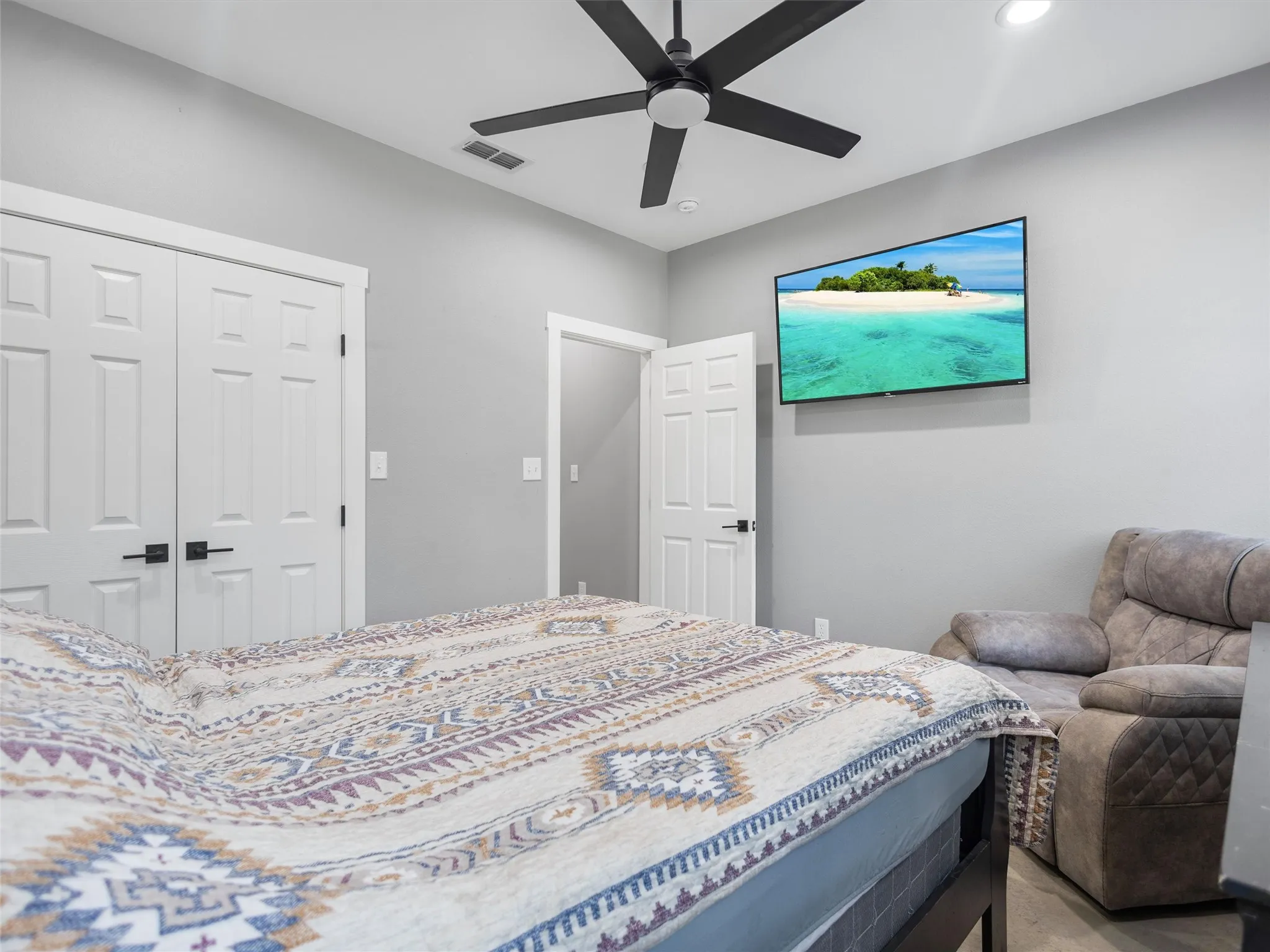Single Family Residence For Sale in Upshur County , 1562 N Willow Oak Road, Gladewater, Texas 75647, 3 Bedrooms, 2 Bathrooms, 2 Garage spaces, 1,749 Sqft, built in 2024, Price $399,900, mls#21286247, Real Estate Agent in Gladewater, Homes For Sale in Upshur county, Homes For Sale in Gladewater, Realtor in Gladewater Texas, Real Estate Brokerage Independent Realty Texas, Luminita Cordes Realtor