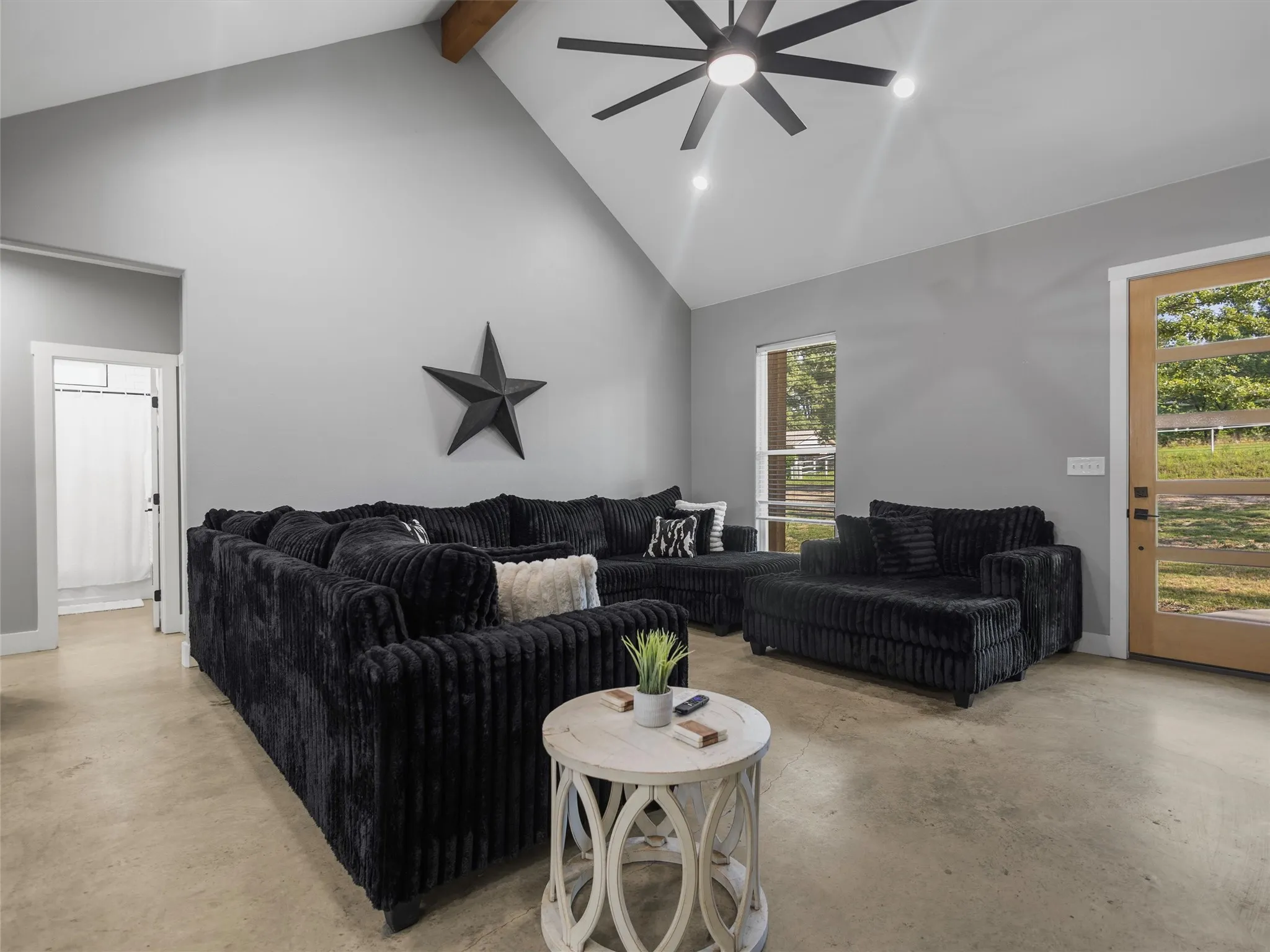 Single Family Residence For Sale in Upshur County , 1562 N Willow Oak Road, Gladewater, Texas 75647, 3 Bedrooms, 2 Bathrooms, 2 Garage spaces, 1,749 Sqft, built in 2024, Price $399,900, mls#21286247, Real Estate Agent in Gladewater, Homes For Sale in Upshur county, Homes For Sale in Gladewater, Realtor in Gladewater Texas, Real Estate Brokerage Independent Realty Texas, Luminita Cordes Realtor