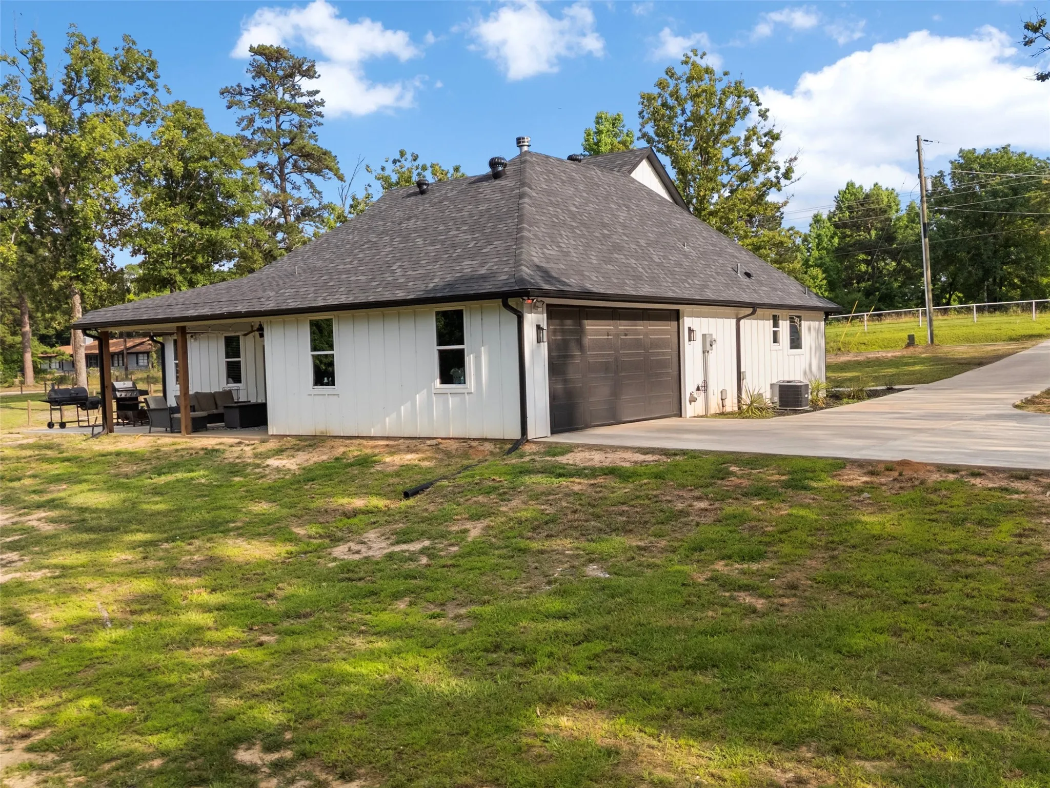 Single Family Residence For Sale in Upshur County , 1562 N Willow Oak Road, Gladewater, Texas 75647, 3 Bedrooms, 2 Bathrooms, 2 Garage spaces, 1,749 Sqft, built in 2024, Price $399,900, mls#21286247, Real Estate Agent in Gladewater, Homes For Sale in Upshur county, Homes For Sale in Gladewater, Realtor in Gladewater Texas, Real Estate Brokerage Independent Realty Texas, Luminita Cordes Realtor