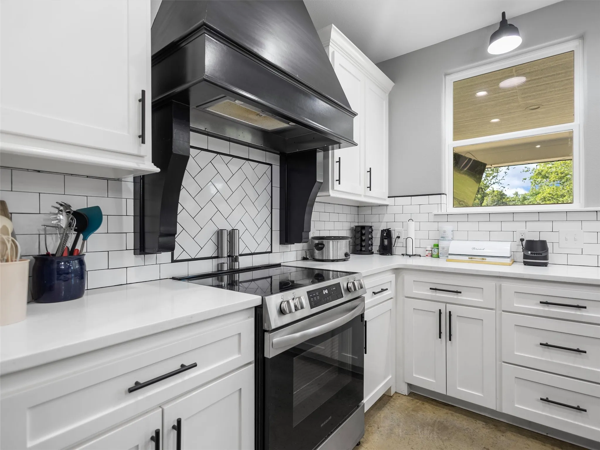 Single Family Residence For Sale in Upshur County , 1562 N Willow Oak Road, Gladewater, Texas 75647, 3 Bedrooms, 2 Bathrooms, 2 Garage spaces, 1,749 Sqft, built in 2024, Price $399,900, mls#21286247, Real Estate Agent in Gladewater, Homes For Sale in Upshur county, Homes For Sale in Gladewater, Realtor in Gladewater Texas, Real Estate Brokerage Independent Realty Texas, Luminita Cordes Realtor