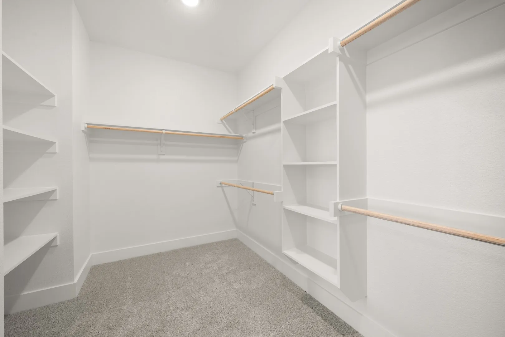 9116 Kansas Pacific- Primary Suite-5