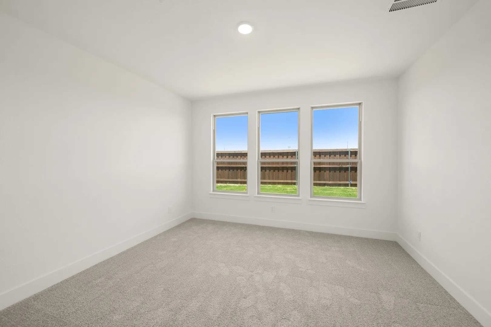 9116 Kansas Pacific- Primary Suite-1