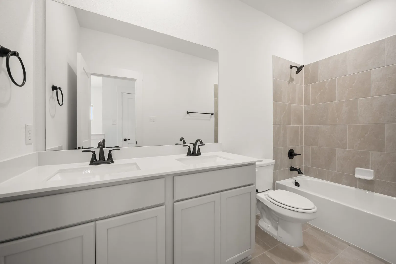 9116 Kansas Pacific- Bathroom-2