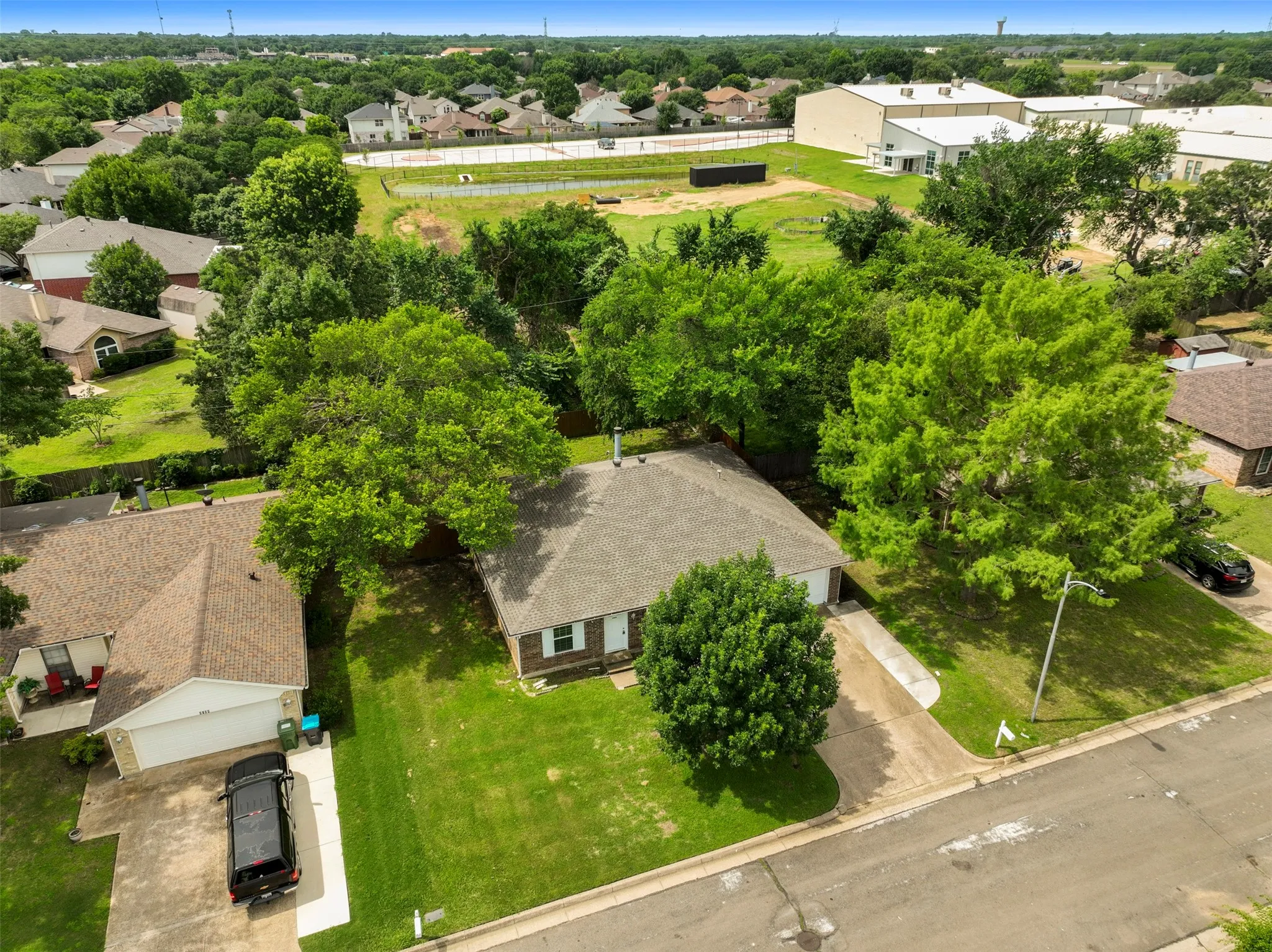 Single Family Residence For Sale in Tarrant County , 4108 Cypress Springs Drive, Arlington, Texas 76001, 3 Bedroom, 2 Bathroom, 2 Garage spaces, 1,710 Sqft, built in 1983, mls#21286231, Real Estate Agent in Arlington, Homes For Sale in Tarrant county, Homes For Sale in Arlington, Realtor in Arlington Texas, Real Estate Brokerage Independent Realty Texas, Luminita Cordes Realtor