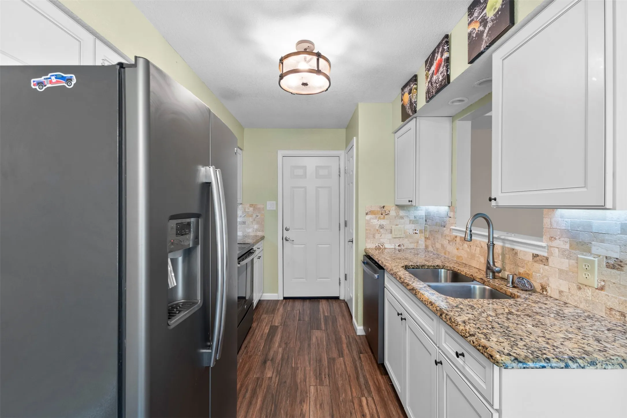 Single Family Residence For Sale in Tarrant County , 4108 Cypress Springs Drive, Arlington, Texas 76001, 3 Bedroom, 2 Bathroom, 2 Garage spaces, 1,710 Sqft, built in 1983, mls#21286231, Real Estate Agent in Arlington, Homes For Sale in Tarrant county, Homes For Sale in Arlington, Realtor in Arlington Texas, Real Estate Brokerage Independent Realty Texas, Luminita Cordes Realtor
