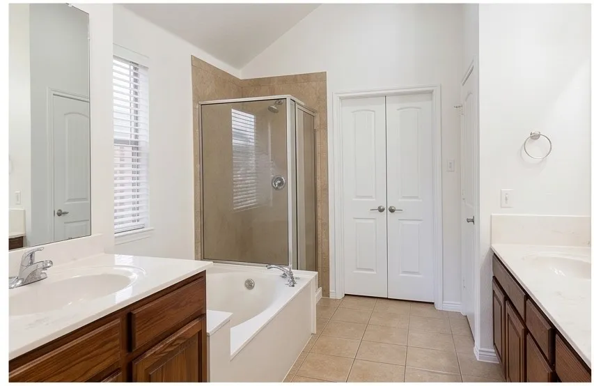 Single Family Residence For Rent in Collin County , 5940 Chisholm Trail, Mc Kinney, Texas 75070, 3 Bedroom, 2 Bathroom, 2 Garage spaces, 1,867 Sqft, built in 2008, mls#21286252, Real Estate Agent in Mc Kinney, Homes For Rent in Collin county, Homes For Rent in Mc Kinney, Realtor in Mc Kinney Texas, Real Estate Brokerage Independent Realty Texas, Luminita Cordes Realtor