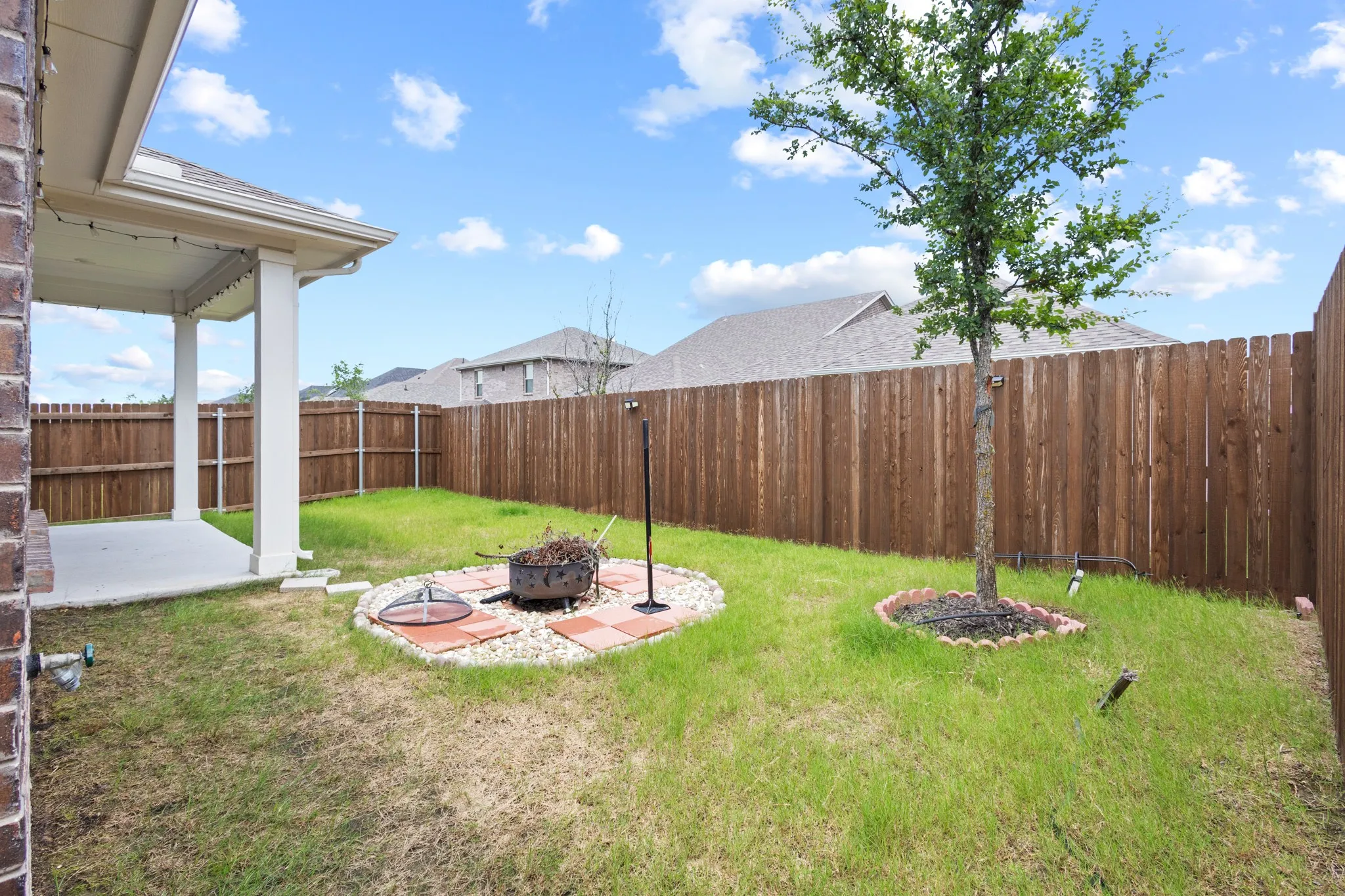 Single Family Residence For Rent in Collin County , 206 Goosewood Drive, Princeton, Texas 75071, 3 Bedroom, 2 Bathroom, 2 Garage spaces, 1,566 Sqft, built in 2023, mls#21280426, Real Estate Agent in Princeton, Homes For Rent in Collin county, Homes For Rent in Princeton, Realtor in Princeton Texas, Real Estate Brokerage Independent Realty Texas, Luminita Cordes Realtor