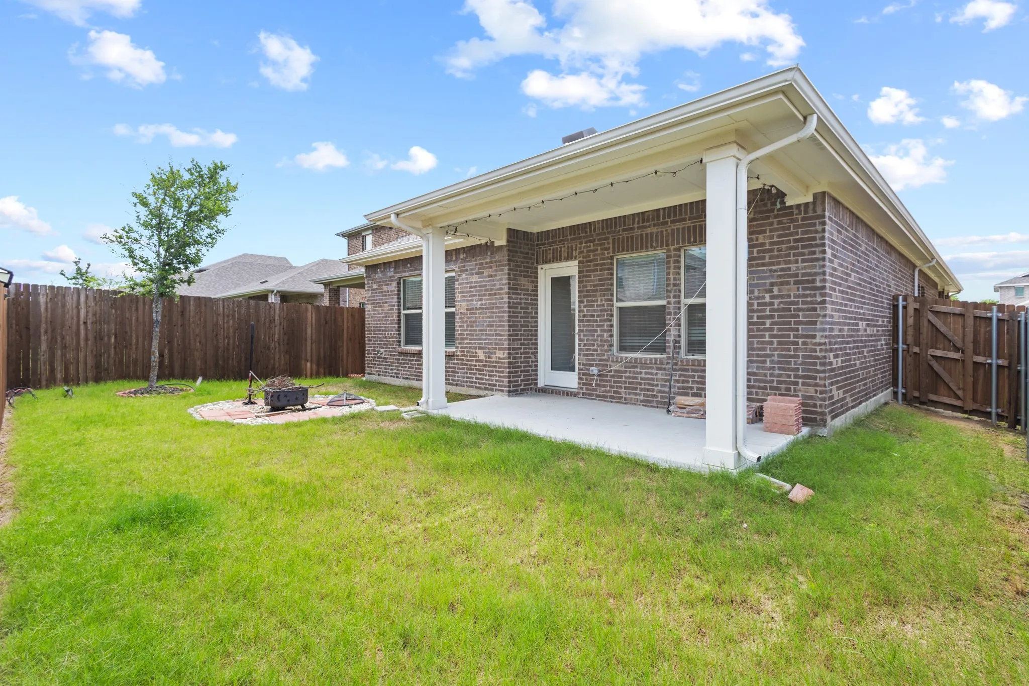 Single Family Residence For Rent in Collin County , 206 Goosewood Drive, Princeton, Texas 75071, 3 Bedroom, 2 Bathroom, 2 Garage spaces, 1,566 Sqft, built in 2023, mls#21280426, Real Estate Agent in Princeton, Homes For Rent in Collin county, Homes For Rent in Princeton, Realtor in Princeton Texas, Real Estate Brokerage Independent Realty Texas, Luminita Cordes Realtor