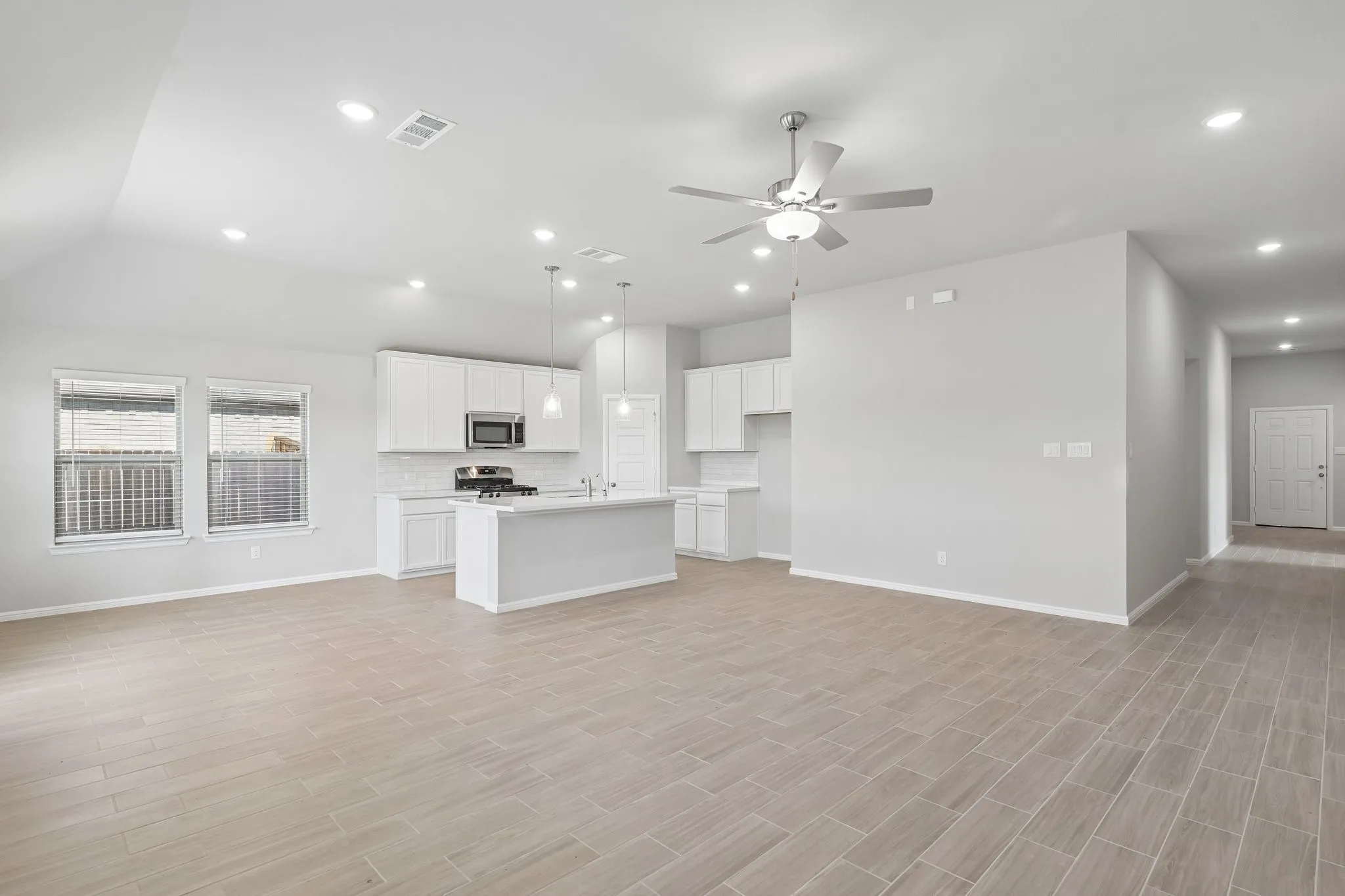 Single Family Residence For Sale in Collin County , 792 Grand Dale Drive, Lavon, Texas 75166, 4 Bedroom, 3 Bathroom, 2 Garage spaces, 2,184 Sqft, built in 2026, mls#21276404, Real Estate Agent in Lavon, Homes For Sale in Collin county, Homes For Sale in Lavon, Realtor in Lavon Texas, Real Estate Brokerage Independent Realty Texas, Luminita Cordes Realtor