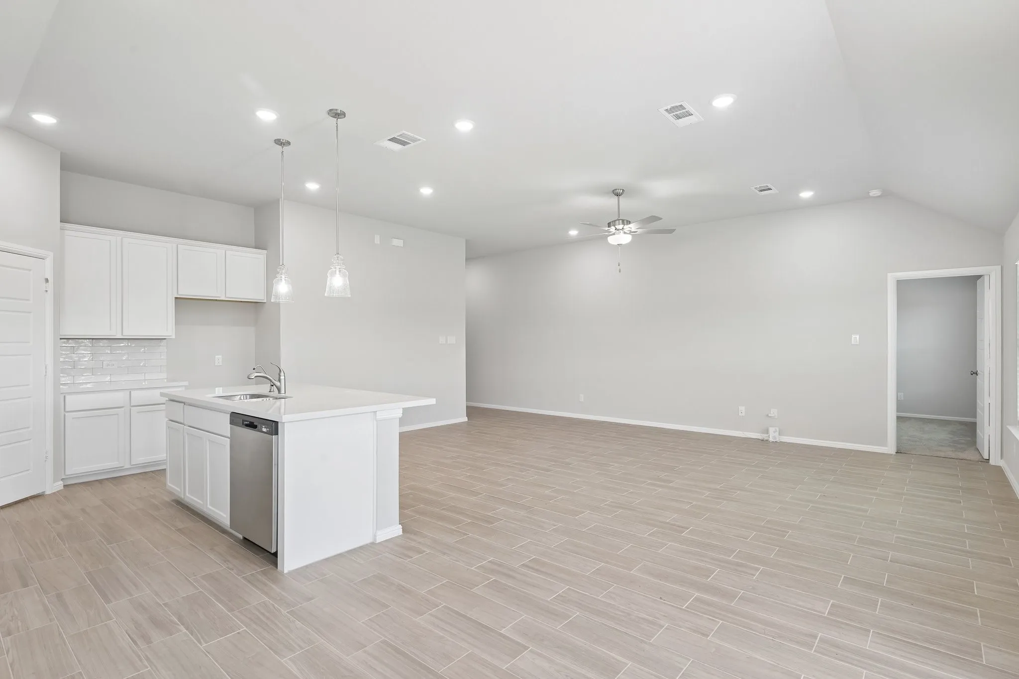 Single Family Residence For Sale in Collin County , 792 Grand Dale Drive, Lavon, Texas 75166, 4 Bedroom, 3 Bathroom, 2 Garage spaces, 2,184 Sqft, built in 2026, mls#21276404, Real Estate Agent in Lavon, Homes For Sale in Collin county, Homes For Sale in Lavon, Realtor in Lavon Texas, Real Estate Brokerage Independent Realty Texas, Luminita Cordes Realtor