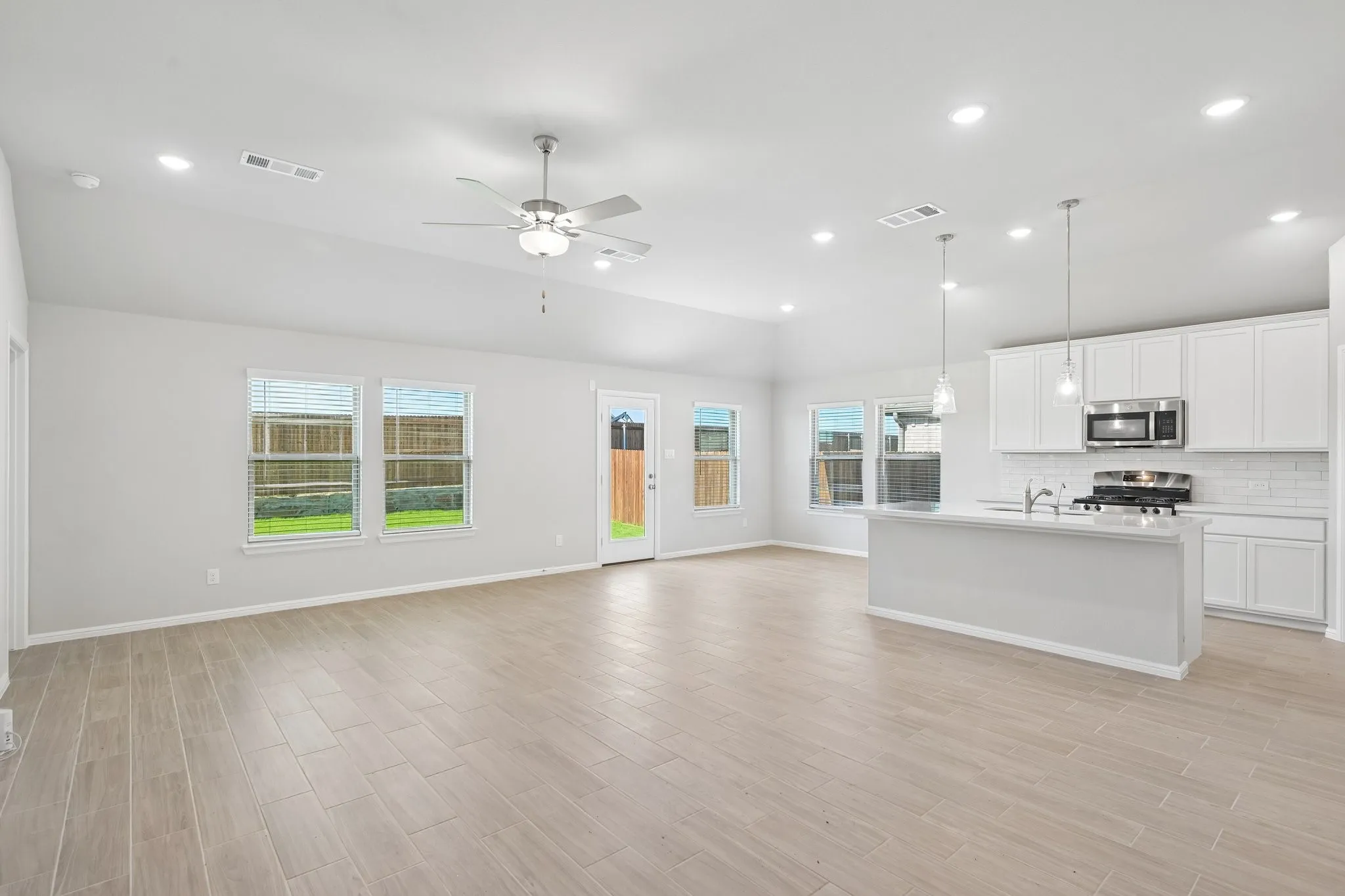 Single Family Residence For Sale in Collin County , 792 Grand Dale Drive, Lavon, Texas 75166, 4 Bedroom, 3 Bathroom, 2 Garage spaces, 2,184 Sqft, built in 2026, mls#21276404, Real Estate Agent in Lavon, Homes For Sale in Collin county, Homes For Sale in Lavon, Realtor in Lavon Texas, Real Estate Brokerage Independent Realty Texas, Luminita Cordes Realtor