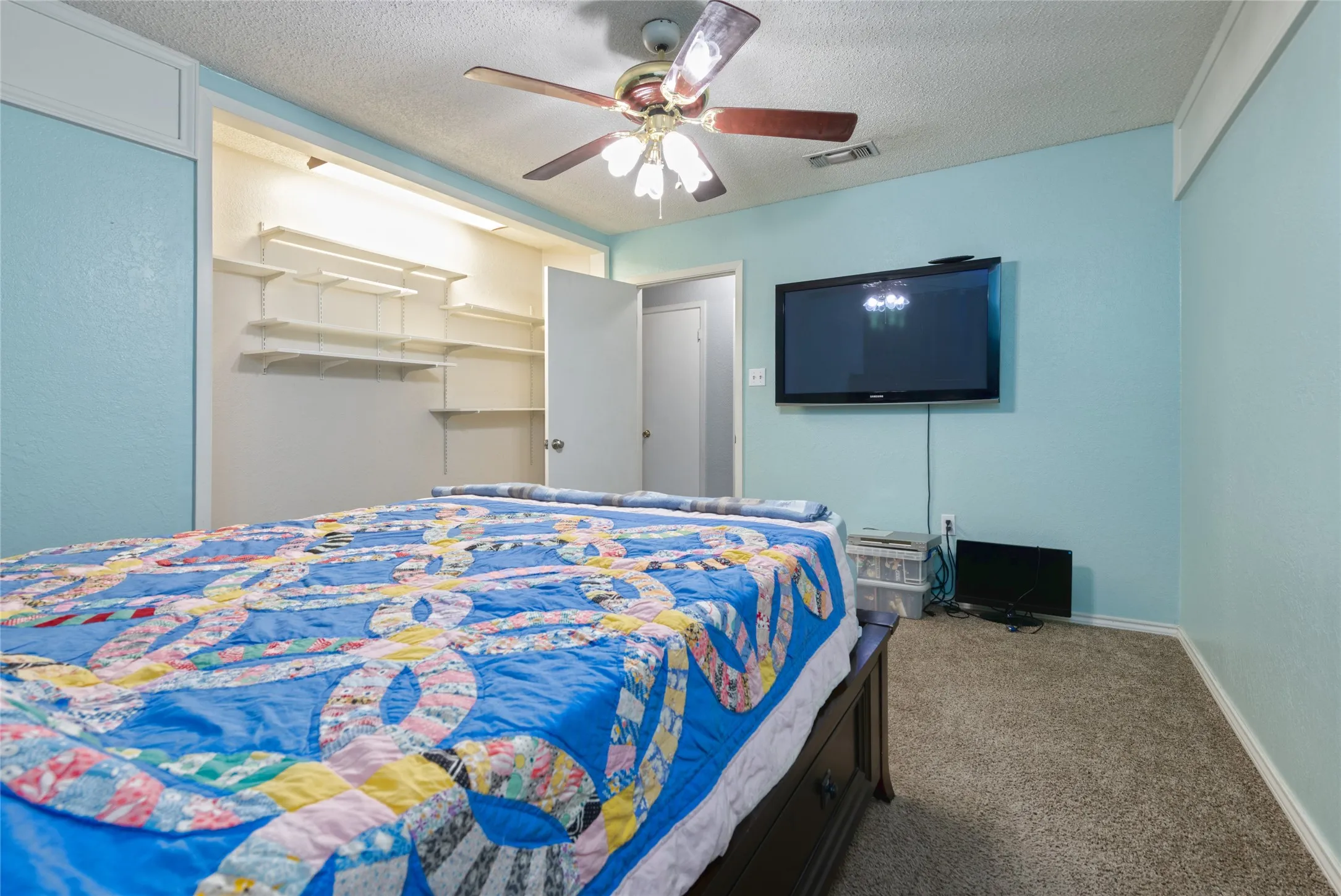 Single Family Residence For Sale in Taylor County , 1033 Wolfe Road A, Abilene, Texas 79602, 3 Bedroom, 2 Bathroom, 2 Garage spaces, 1,926 Sqft, built in 1983, mls#21285809, Real Estate Agent in Abilene, Homes For Sale in Taylor county, Homes For Sale in Abilene, Realtor in Abilene Texas, Real Estate Brokerage Independent Realty Texas, Luminita Cordes Realtor