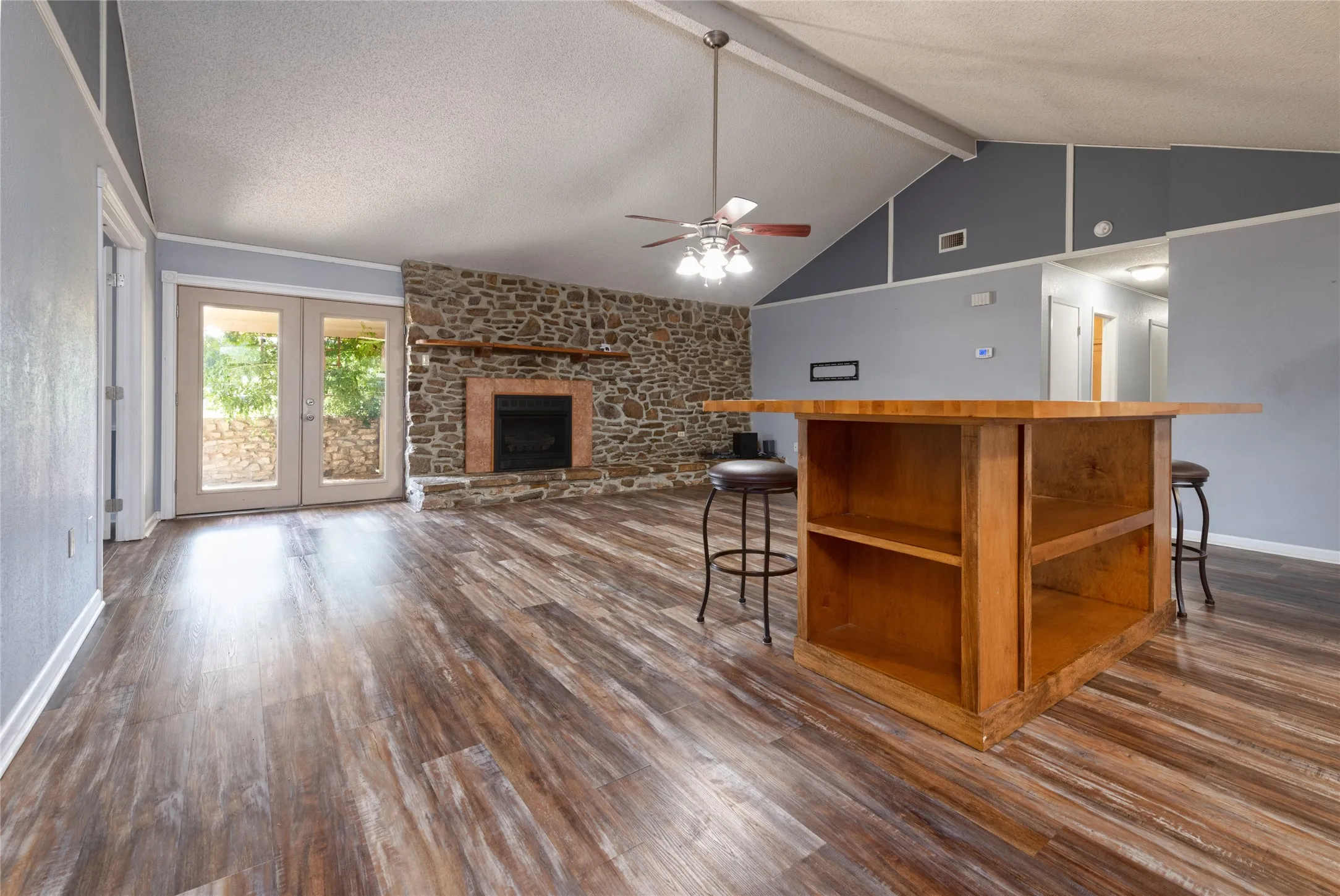 Single Family Residence For Sale in Taylor County , 1033 Wolfe Road A, Abilene, Texas 79602, 3 Bedroom, 2 Bathroom, 2 Garage spaces, 1,926 Sqft, built in 1983, mls#21285809, Real Estate Agent in Abilene, Homes For Sale in Taylor county, Homes For Sale in Abilene, Realtor in Abilene Texas, Real Estate Brokerage Independent Realty Texas, Luminita Cordes Realtor