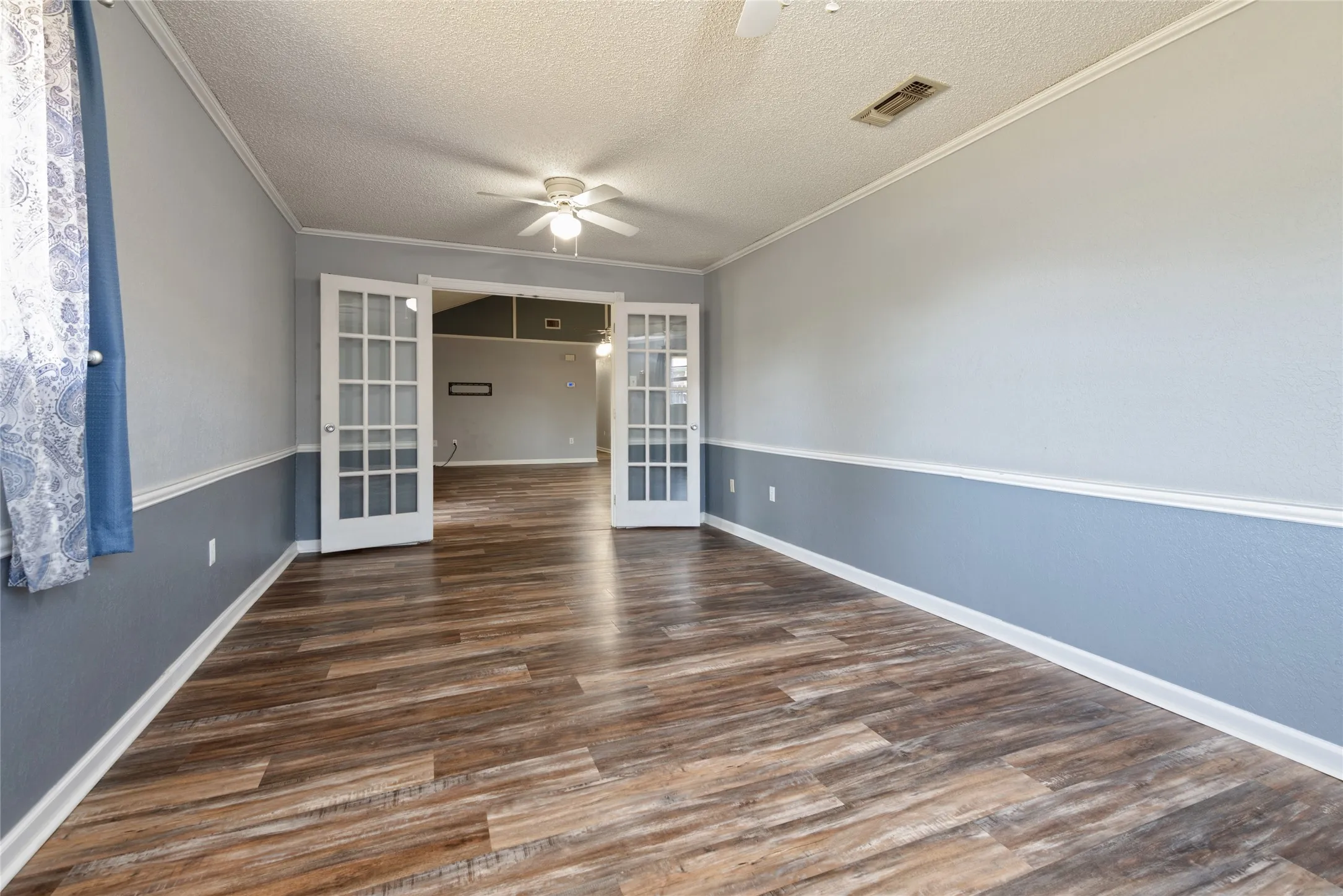 Single Family Residence For Sale in Taylor County , 1033 Wolfe Road A, Abilene, Texas 79602, 3 Bedroom, 2 Bathroom, 2 Garage spaces, 1,926 Sqft, built in 1983, mls#21285809, Real Estate Agent in Abilene, Homes For Sale in Taylor county, Homes For Sale in Abilene, Realtor in Abilene Texas, Real Estate Brokerage Independent Realty Texas, Luminita Cordes Realtor