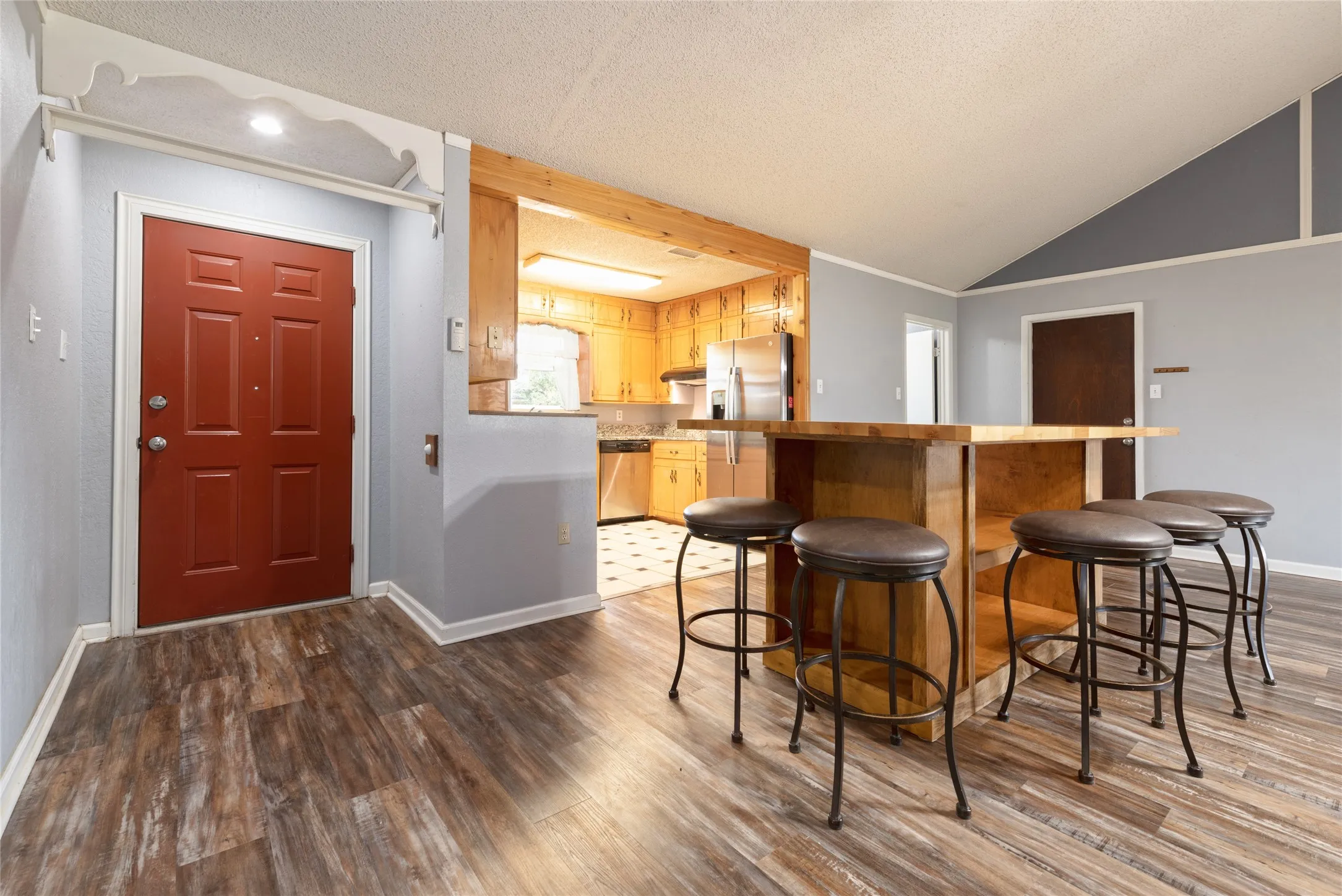 Single Family Residence For Sale in Taylor County , 1033 Wolfe Road A, Abilene, Texas 79602, 3 Bedroom, 2 Bathroom, 2 Garage spaces, 1,926 Sqft, built in 1983, mls#21285809, Real Estate Agent in Abilene, Homes For Sale in Taylor county, Homes For Sale in Abilene, Realtor in Abilene Texas, Real Estate Brokerage Independent Realty Texas, Luminita Cordes Realtor