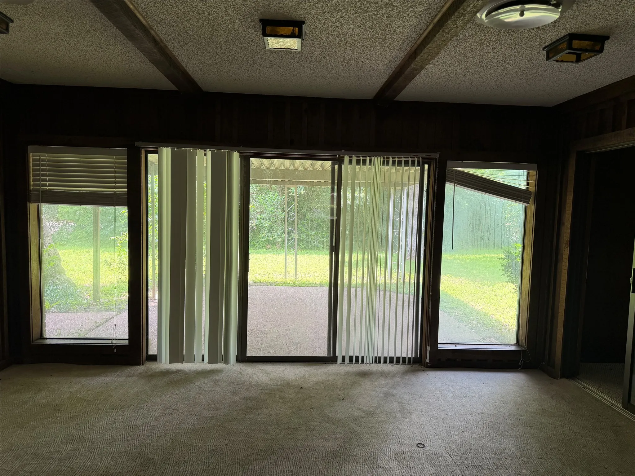 Single Family Residence For Sale in Falls County , 803 Val Verde Place, Marlin, Texas 76661, 3 Bedroom, 2 Bathroom, 2 Garage spaces, 2,371 Sqft, built in 1977, mls#21285820, Real Estate Agent in Marlin, Homes For Sale in Falls county, Homes For Sale in Marlin, Realtor in Marlin Texas, Real Estate Brokerage Independent Realty Texas, Luminita Cordes Realtor
