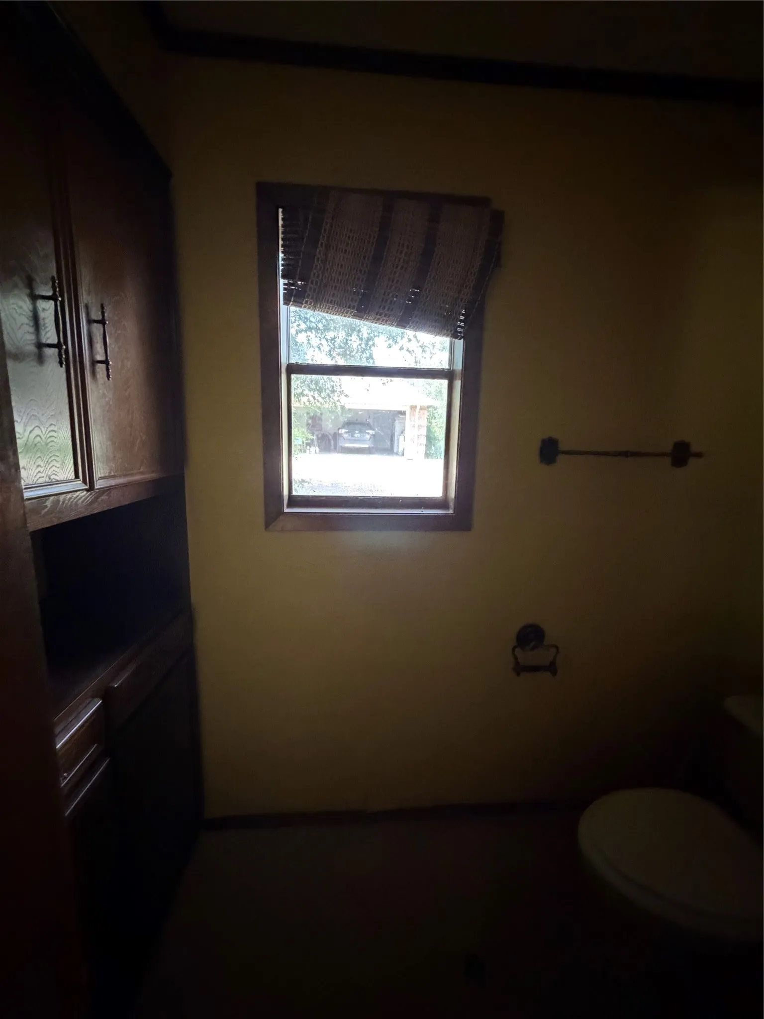 Single Family Residence For Sale in Falls County , 803 Val Verde Place, Marlin, Texas 76661, 3 Bedroom, 2 Bathroom, 2 Garage spaces, 2,371 Sqft, built in 1977, mls#21285820, Real Estate Agent in Marlin, Homes For Sale in Falls county, Homes For Sale in Marlin, Realtor in Marlin Texas, Real Estate Brokerage Independent Realty Texas, Luminita Cordes Realtor
