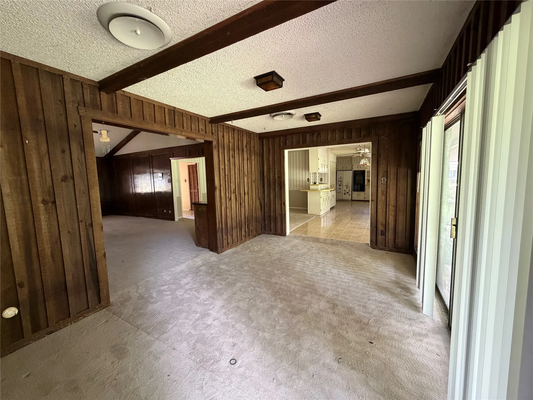 Single Family Residence For Sale in Falls County , 803 Val Verde Place, Marlin, Texas 76661, 3 Bedroom, 2 Bathroom, 2 Garage spaces, 2,371 Sqft, built in 1977, mls#21285820, Real Estate Agent in Marlin, Homes For Sale in Falls county, Homes For Sale in Marlin, Realtor in Marlin Texas, Real Estate Brokerage Independent Realty Texas, Luminita Cordes Realtor